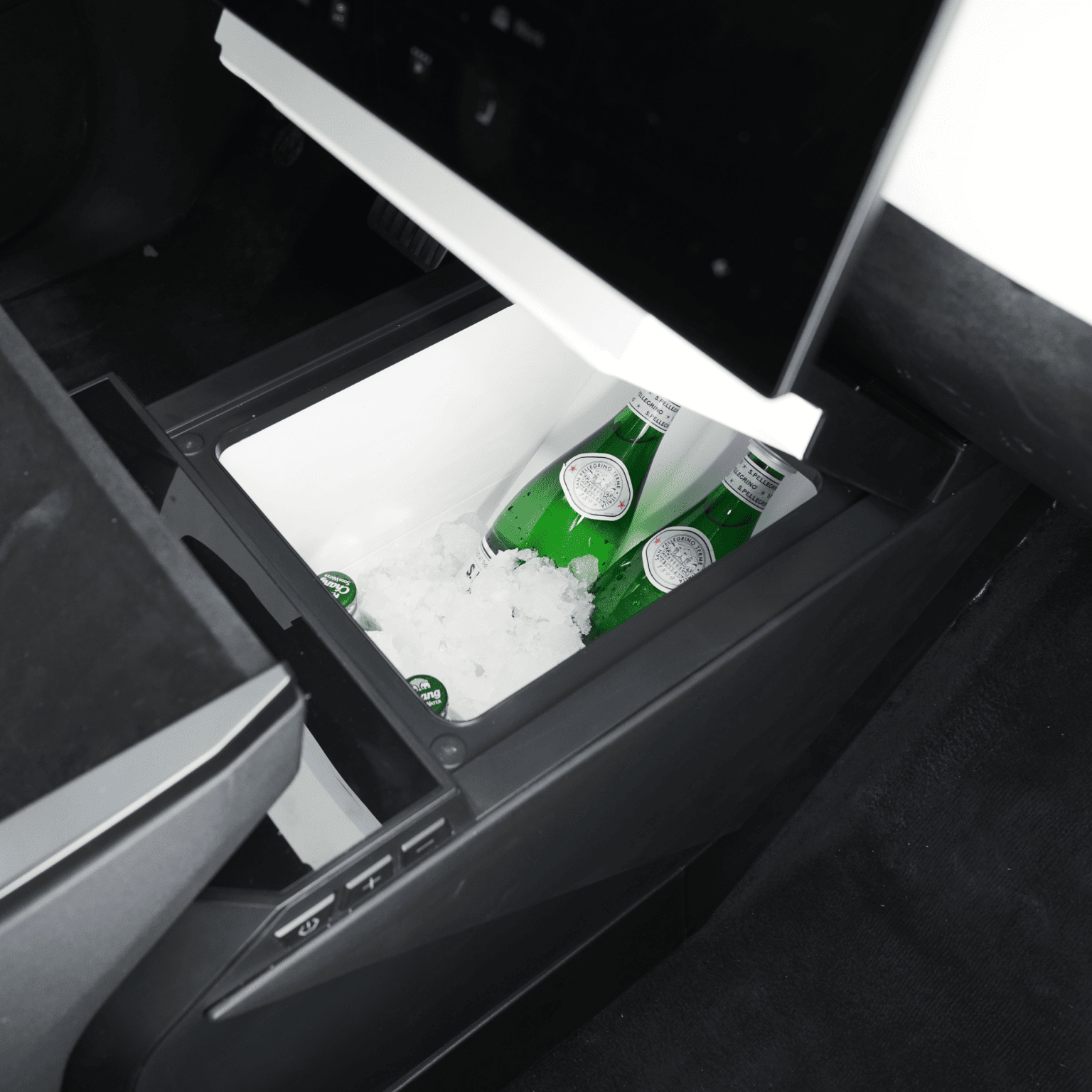 18L Center Console Floor Refrigerator for Cybertruck