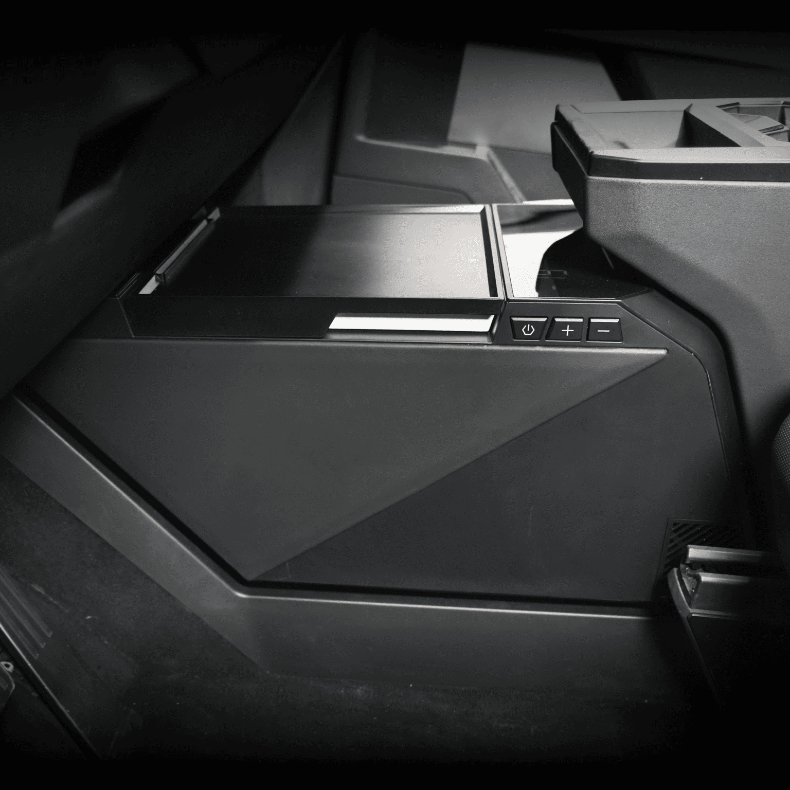 18L Center Console Floor Refrigerator for Cybertruck