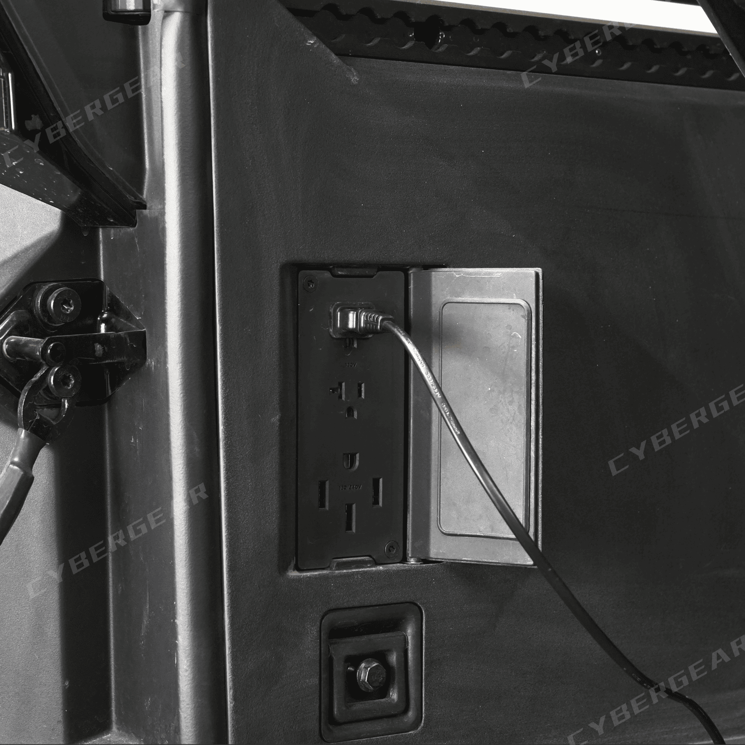 25L Sub Trunk Refrigerator Portable Trunk Freezer For Cybertruck