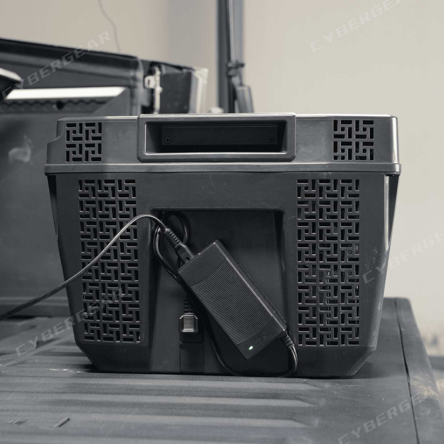 25L Sub Trunk Refrigerator Portable Trunk Freezer For Cybertruck