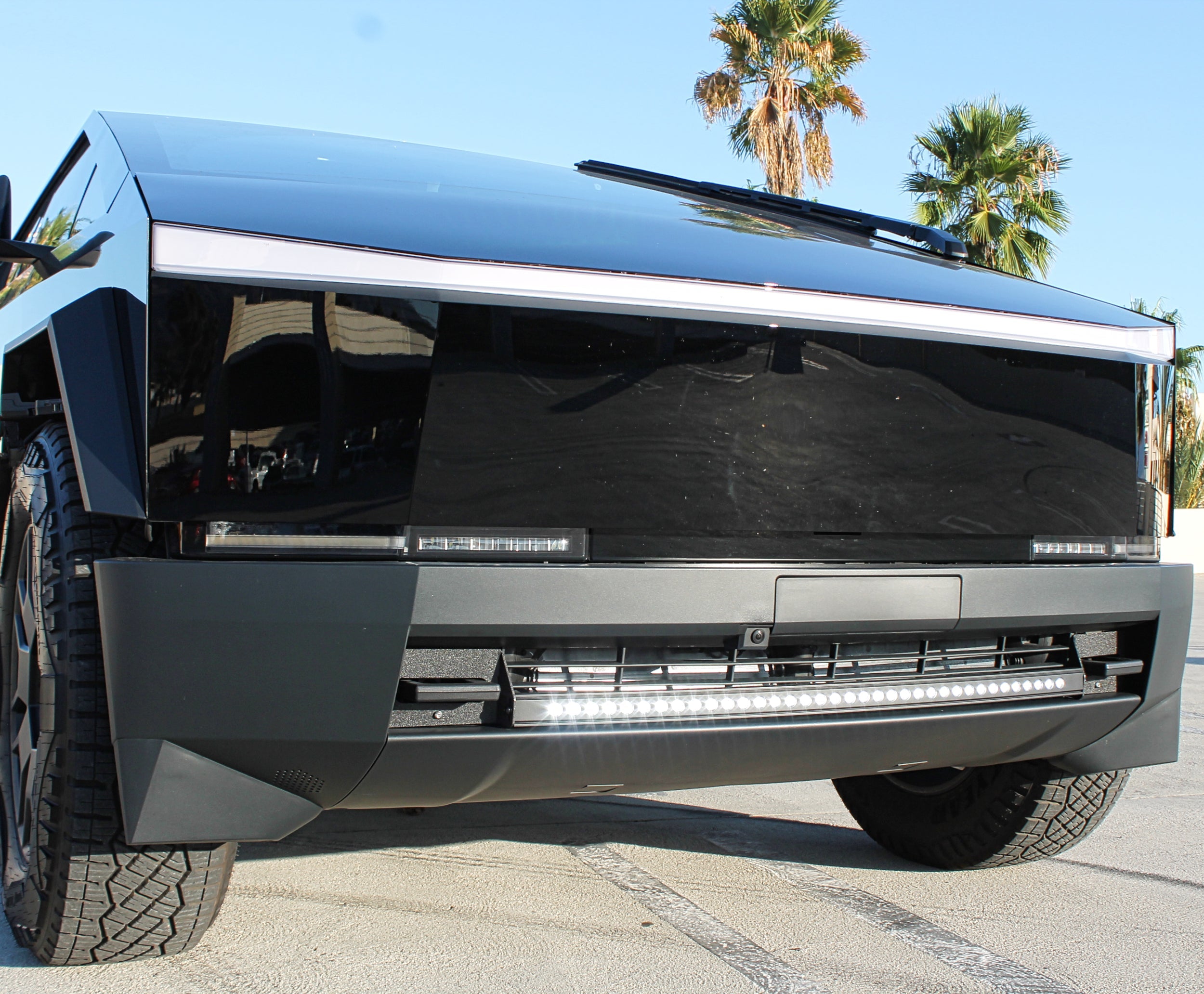 Tesla Cybertruck - Curved 40in Light Bar - Slim
