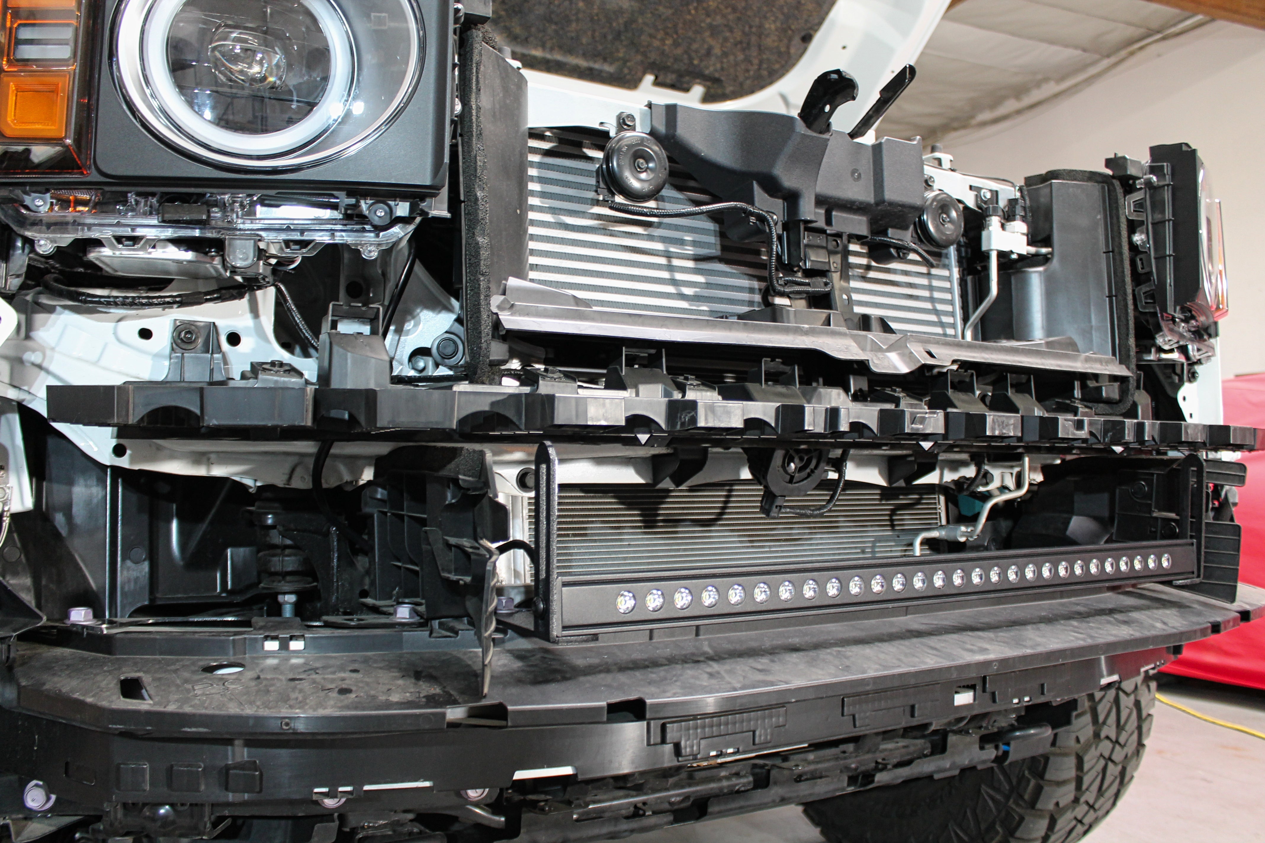 2024+ Toyota Land Cruiser Single 30in Light Bar - Slim