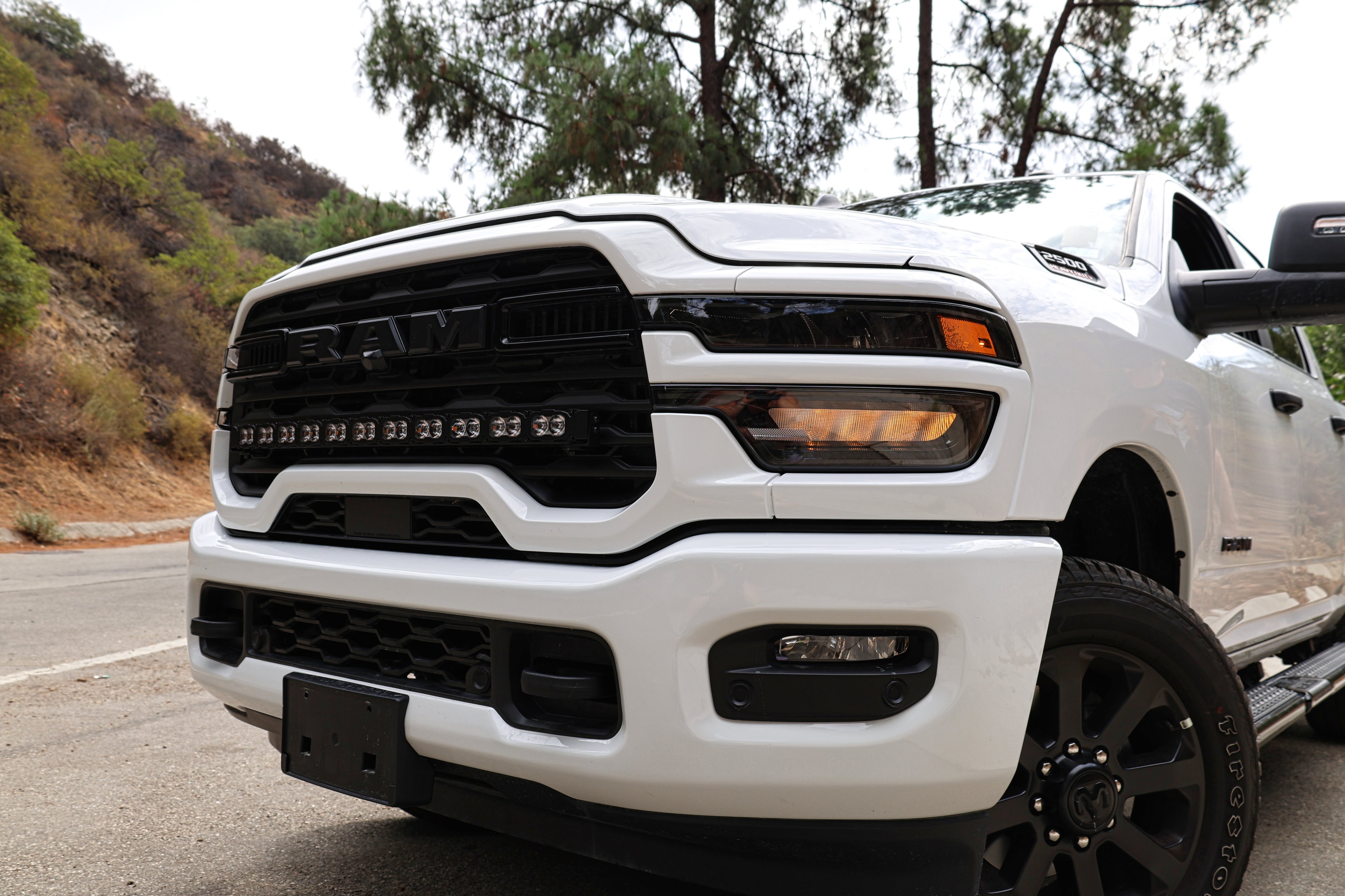 2025+ RAM 2500/3500 40in Light Bar PRO