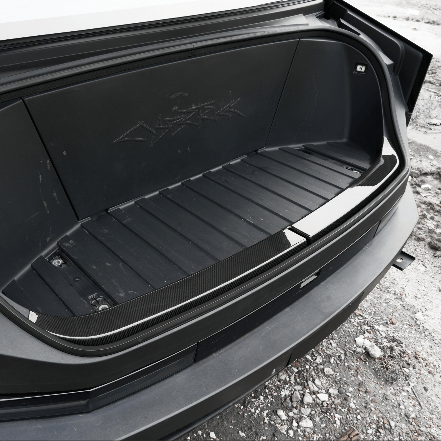 [Real Carbon Fiber] Front Trunk Guard Plate For Cybertruck