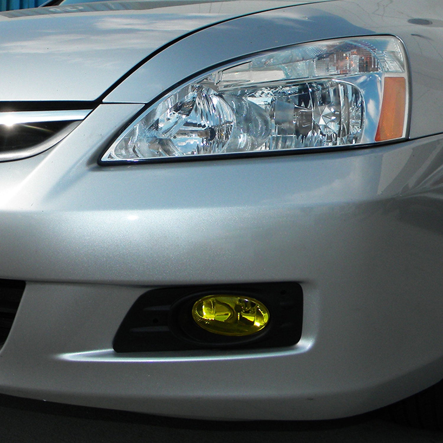 2006-2007 Honda Accord Sedan H11 Fog Lights Kit Chrome Housing/Yellow Lens
