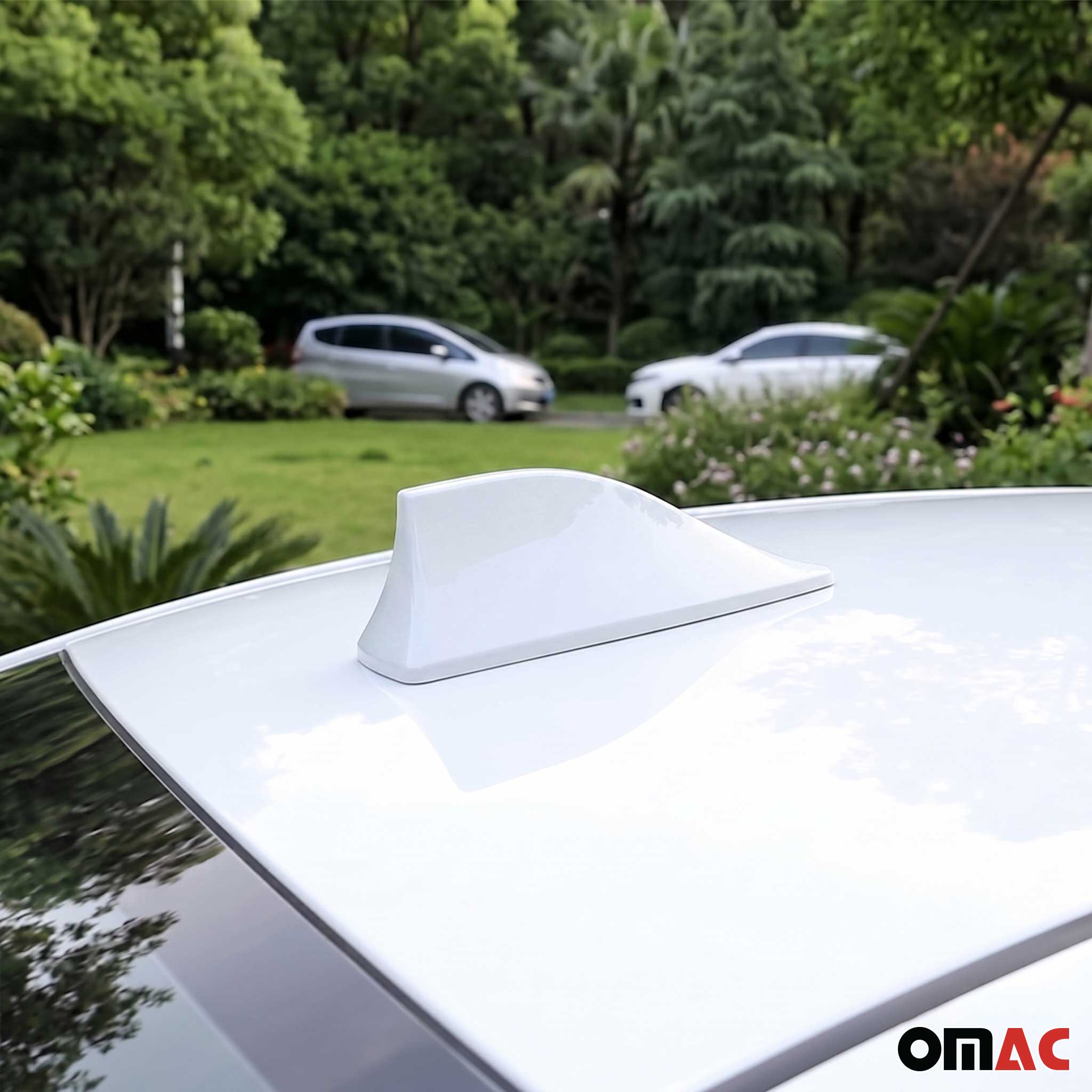 Car Shark Fin Antenna Roof Radio AM/FM Signal Aerial Accessories White