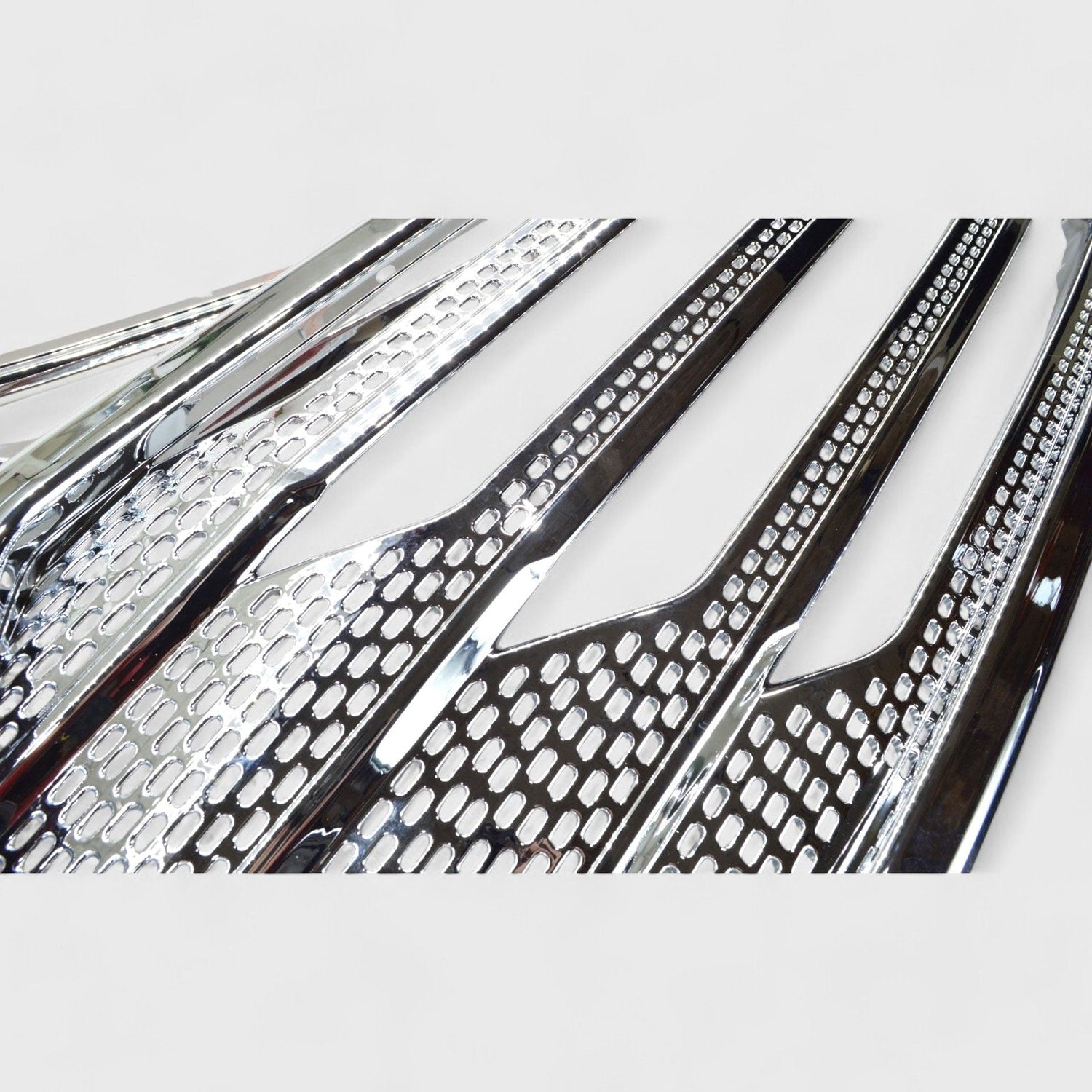 2018-2021 Chevrolet Traverse Grille Overlay Chrome 4Pcs ABS Plastic