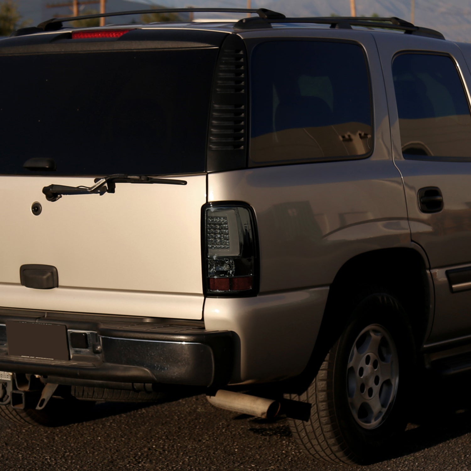 2000-2006 Chevy Suburban/Tahoe/Yukon/Yukon XL LED C Bar Tail Lights Smoke