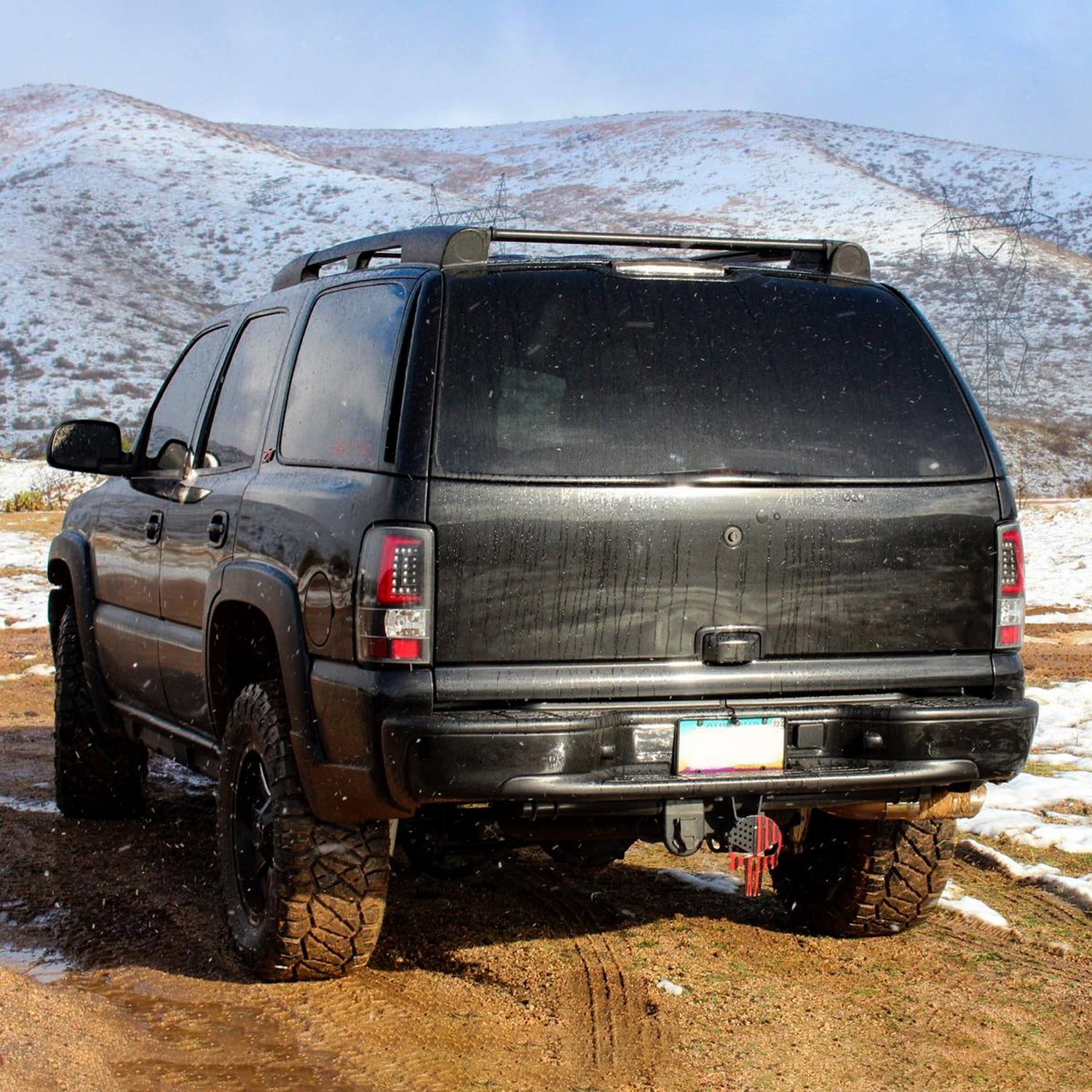 2000-2006 Chevy Suburban/Tahoe/Yukon/Yukon XL LED C Bar Tail Lights Black