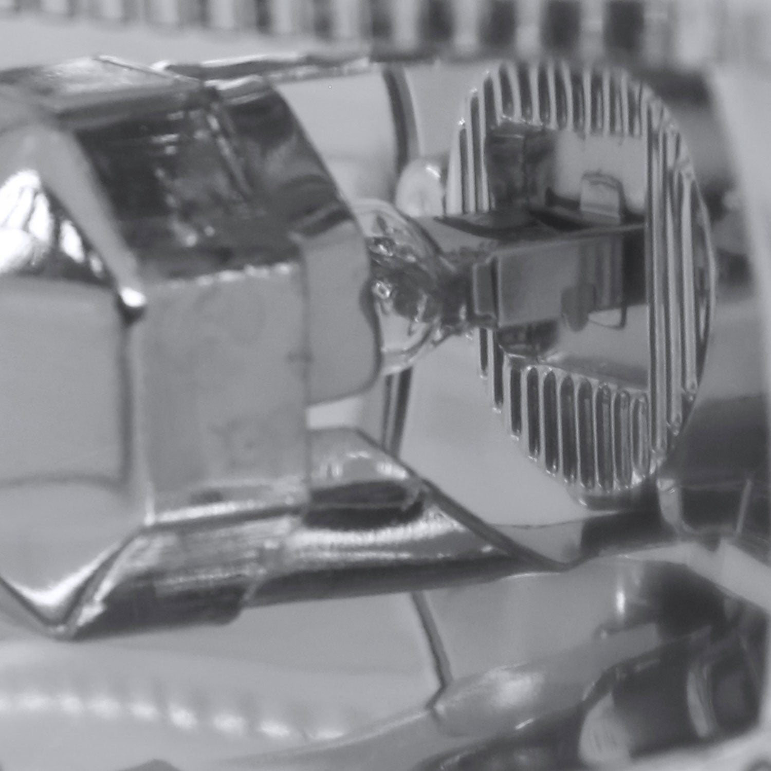 2001-2002 Toyota Corolla H3 Fog Lights Chrome Housing/Clear Lens