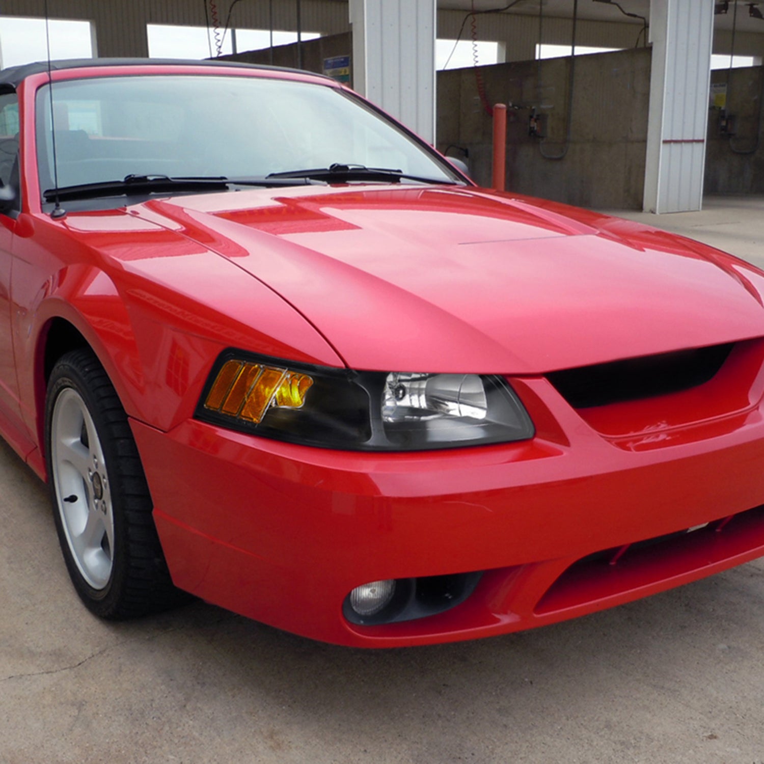 1999-2004 Ford Mustang Factory Headlights w/Amber ReflectorsMatte Black/Clear