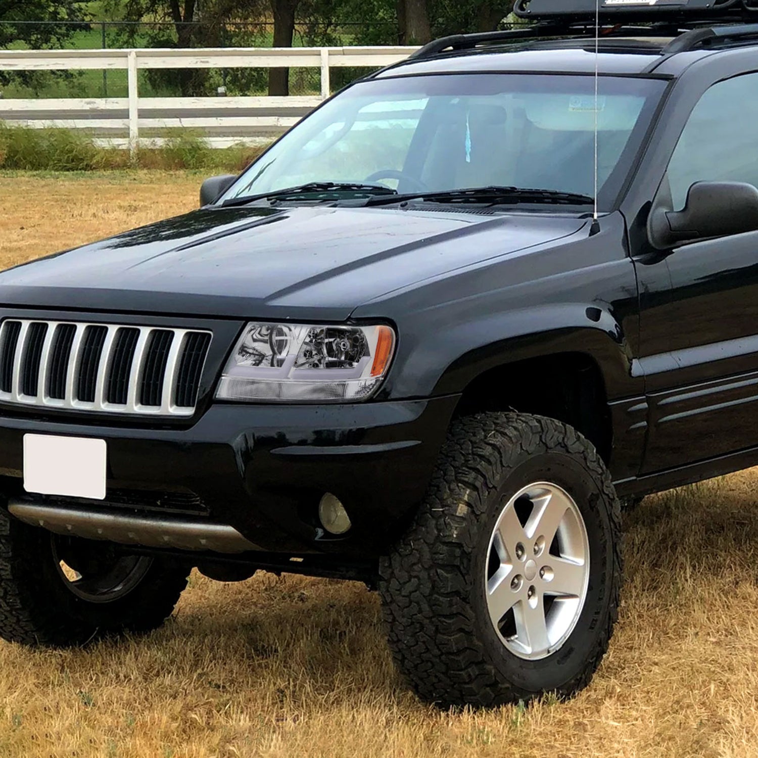 1999-2004 Jeep Grand Cherokee Factory Dual LED Bar Headlights Chrome/Clear