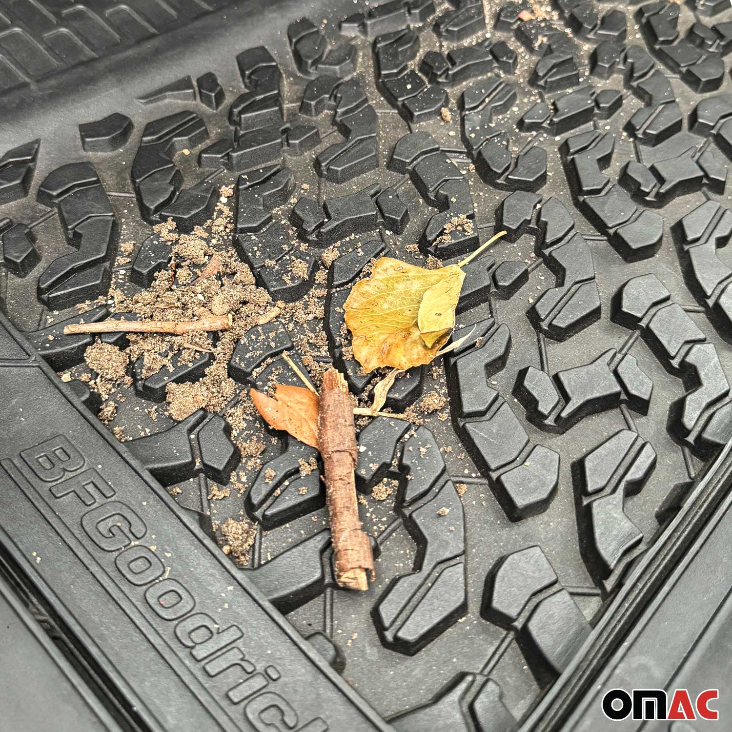 Semi Custom Trim fit Floor Mats Liners for Toyota Trucks All Season First Row