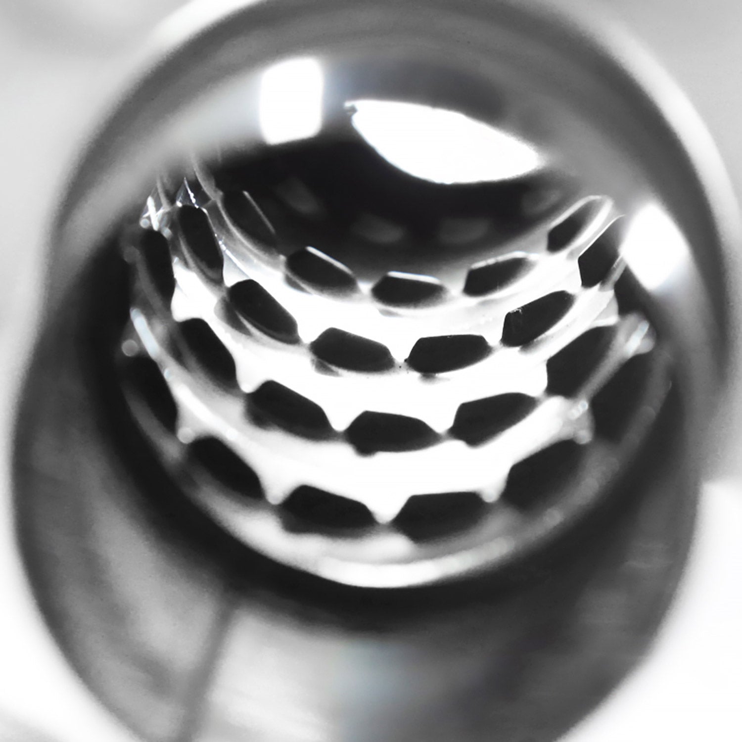 Universal 2.5" Inlet/4" Outlet S.Steel Spiral Flow Exhaust Muffler w/Slanted Tip