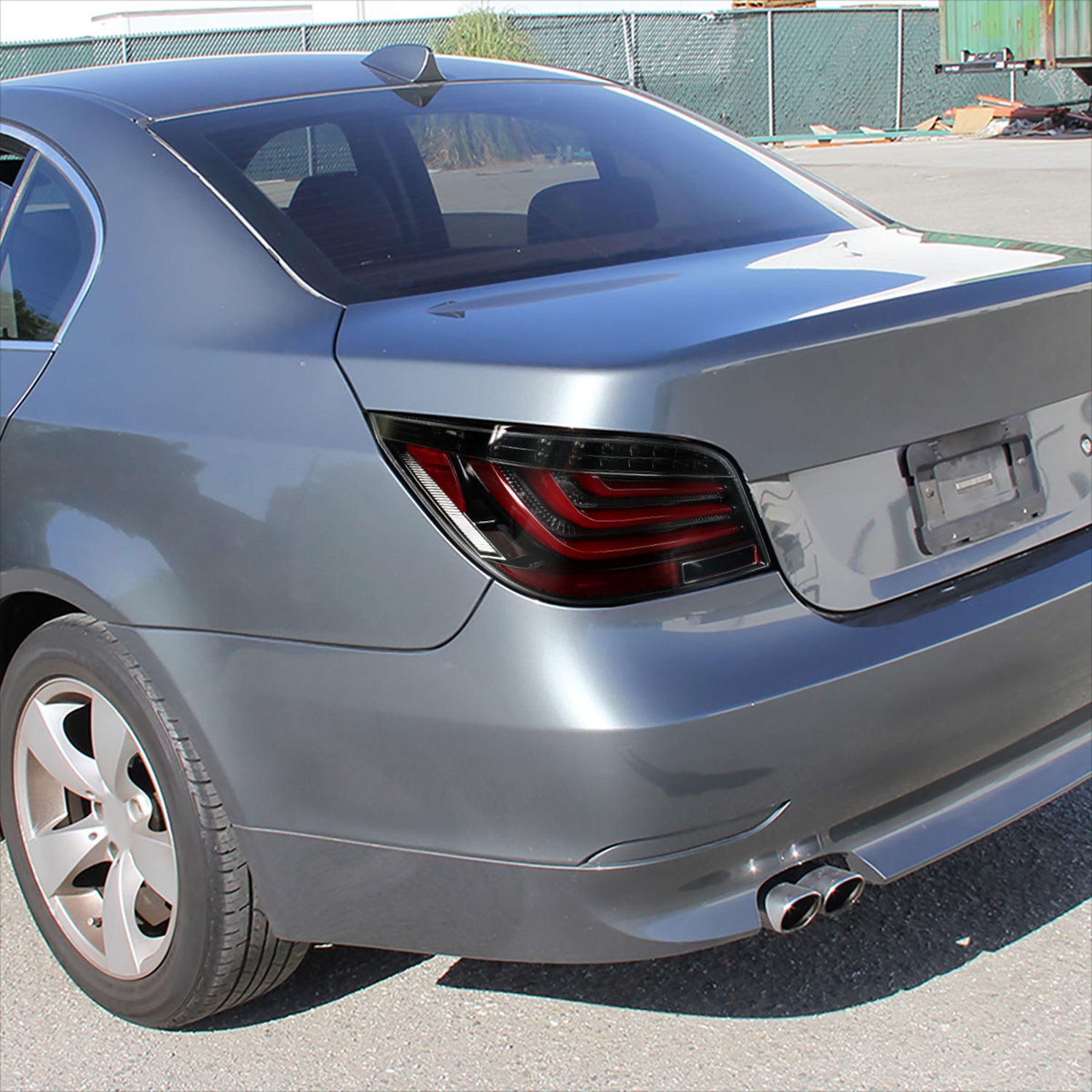 2004-2007 BMW E60 5 Series Sedan LED Tail Lights Jet Black/Clear Lens