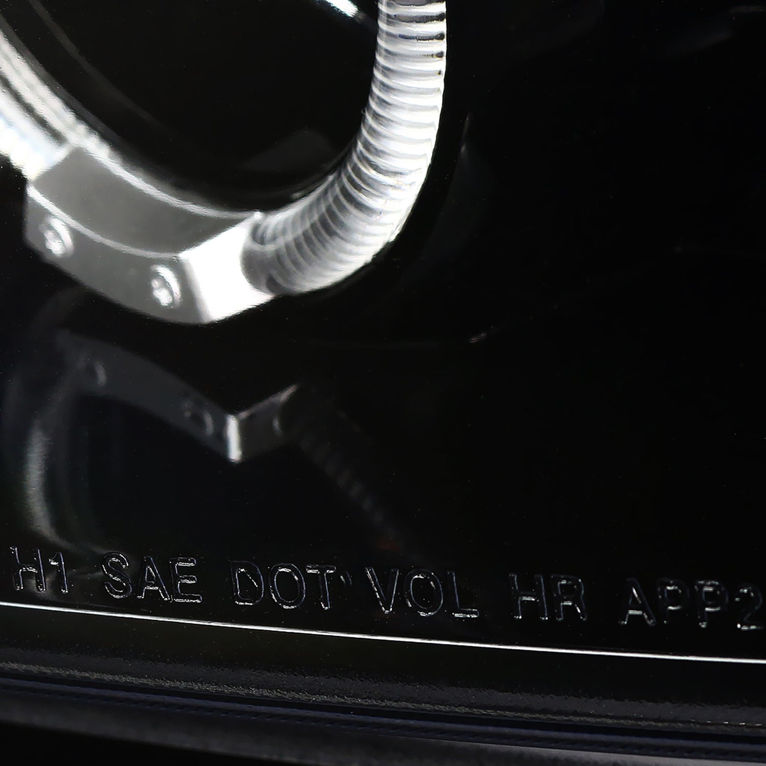 2003-2005 Toyota 4Runner Dual Halo Projector Headlights Jet Black/Clear Lens