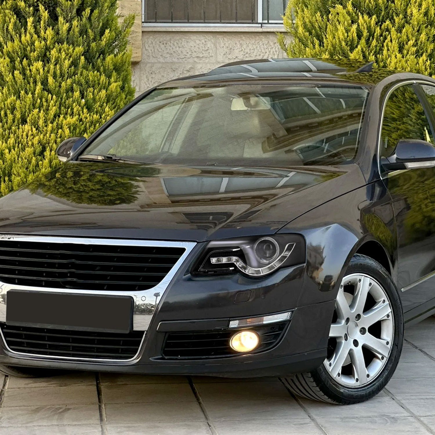 2006-2010 VW Passat Halo Projector Headlights R8 LED Light Strip Matt Black