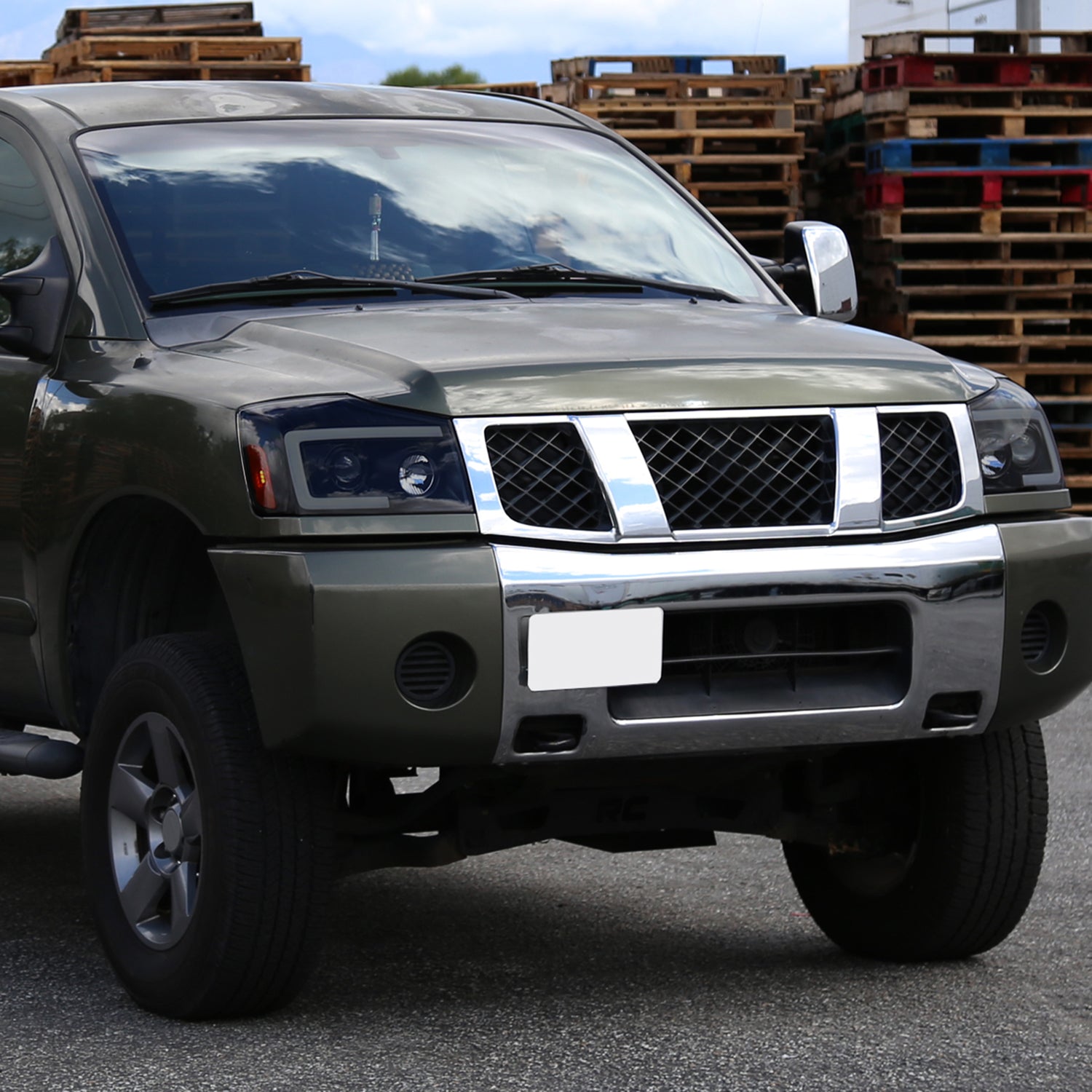 2004-2015 Nissan Titan/ 04-2007 Armada LED C-Bar Headlights Signal Black