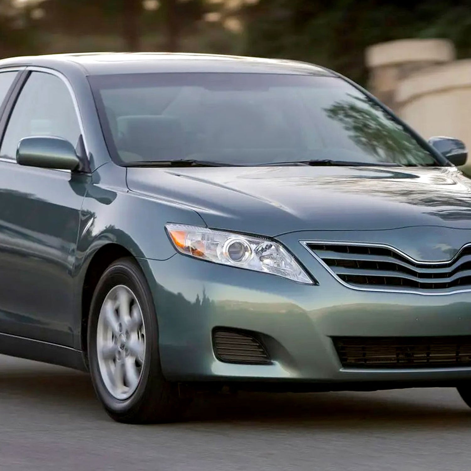 2010-2011 Toyota Camry Projector Headlights w/ Amber Reflectors Chrome/Clear