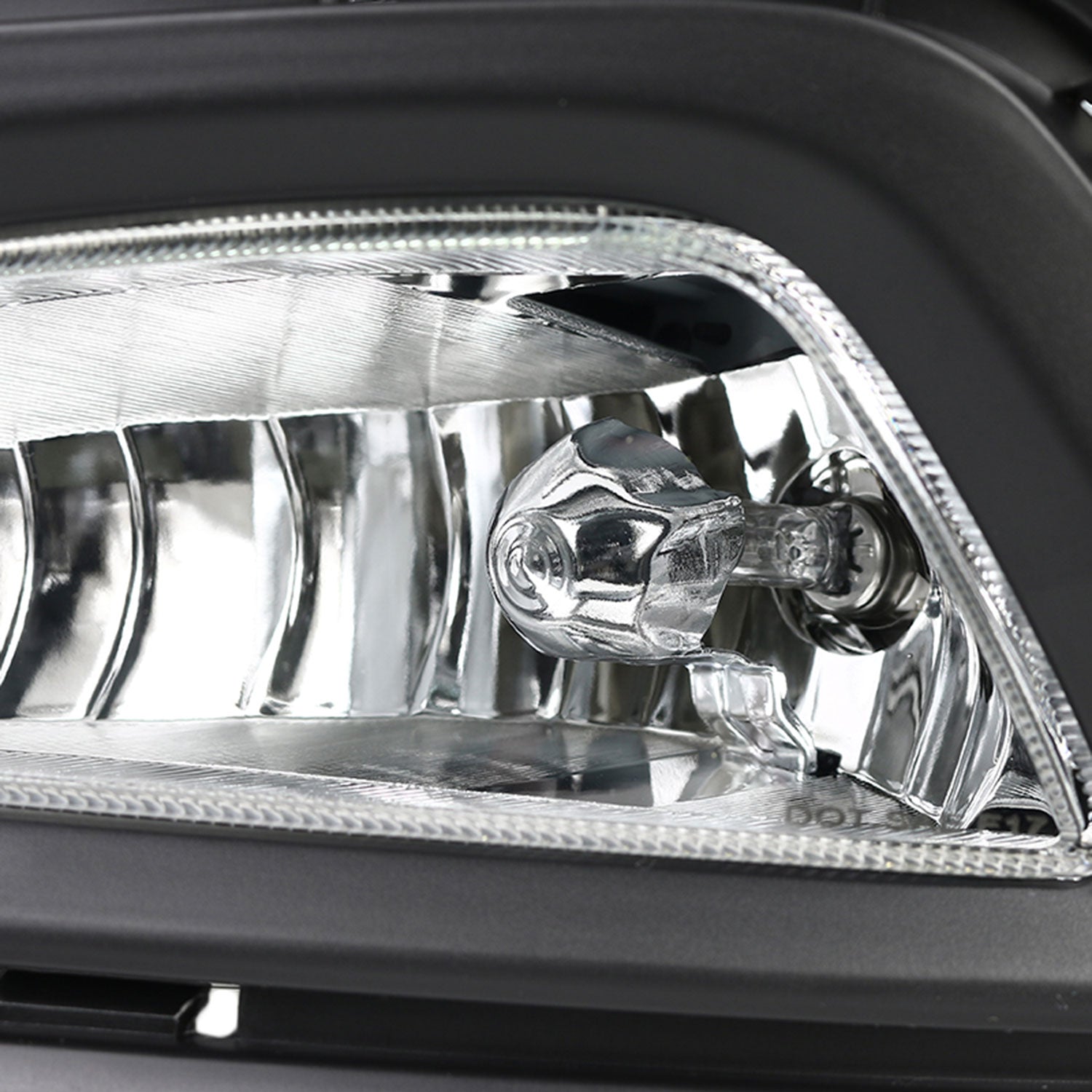 2016-2018 Hyundai Tucson H8 Fog Lights Chrome Housing/Clear Lens