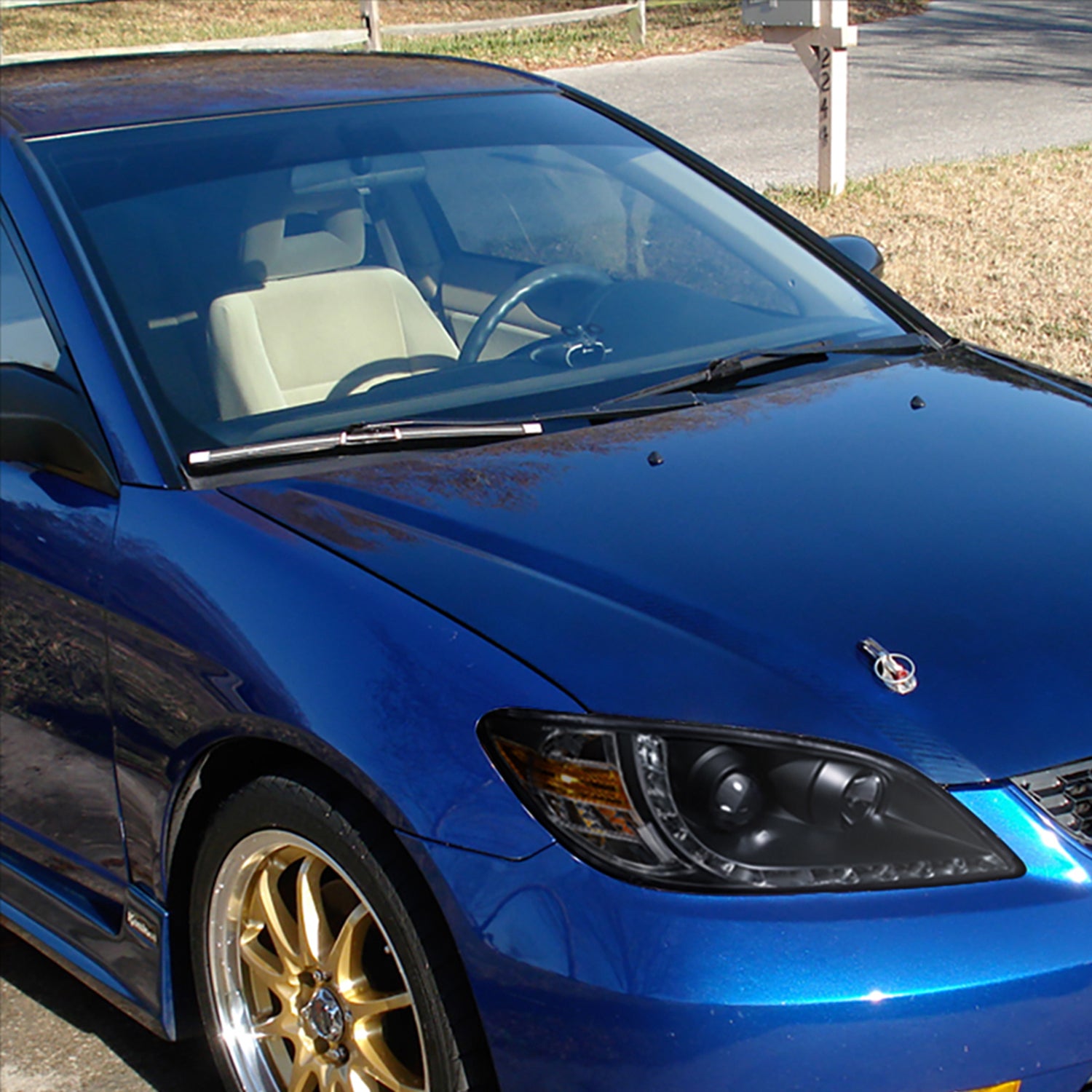 2004-2005 Honda Civic Projector Headlights R8 LED Light Strip Matt Black/Clear