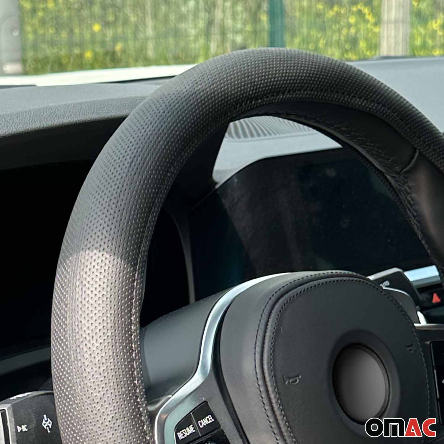 14.5-15.5’’ Steering Wheel Cover Black Dotted Leather Anti-slip Breathable