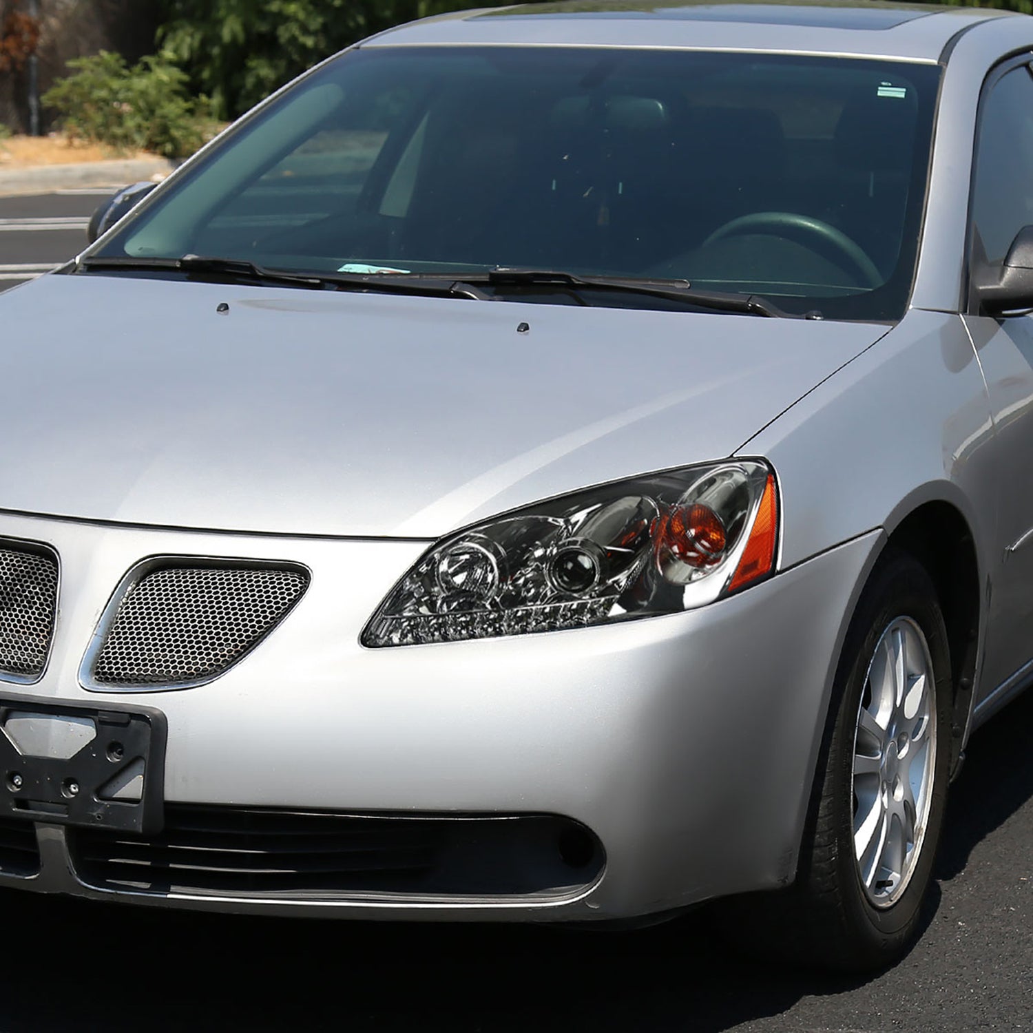 2005-2010 Pontiac G6 Projector Headlights w/ LED Light Strip Chrome/Smoke Lens