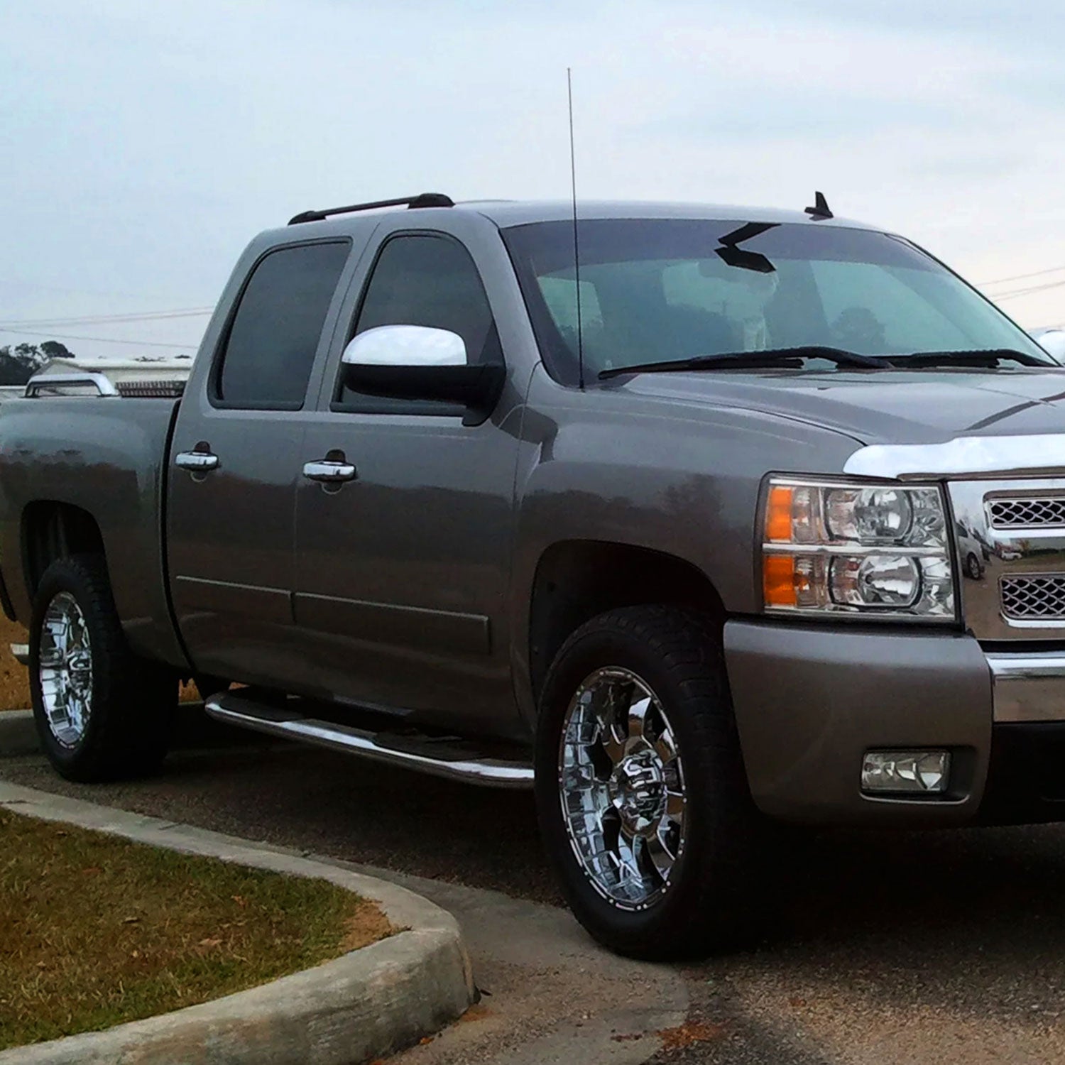 2007-2013 Chevy Silverado GMC Sierra Auto-Fold & Heated Side Mirror Passenger