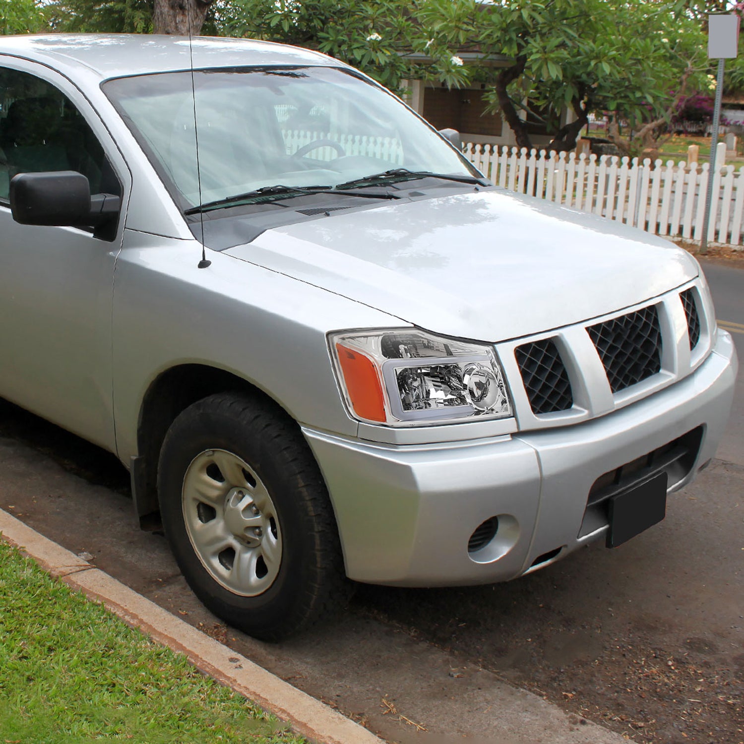 2004-2015 Nissan Titan / 04-2007 Armada LED Bar Factory Headlights Chrome/Clear