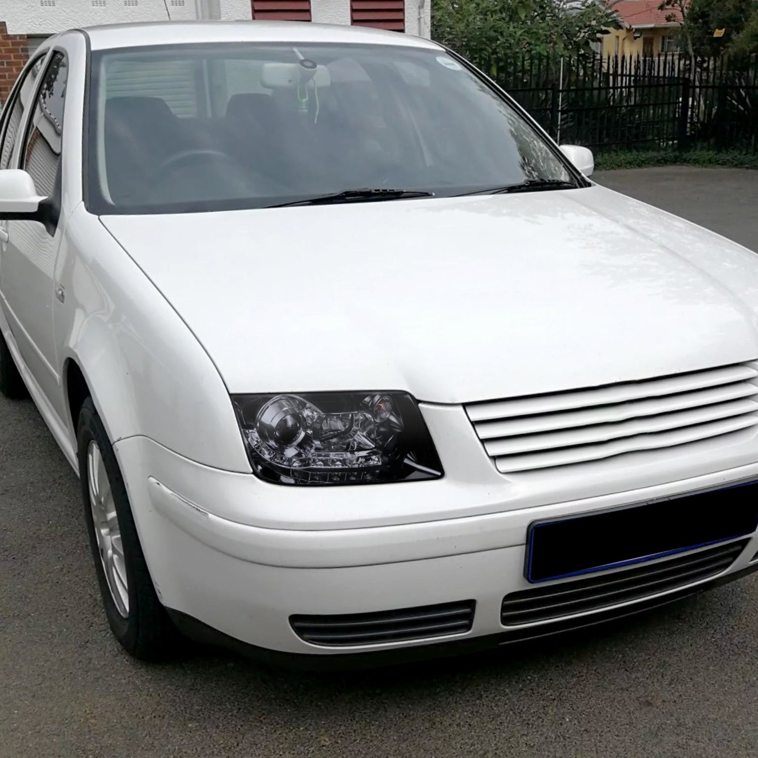 1999-2004 VW Jetta/Bora Projector Headlights R8 LED Light Black/Smoke Lens