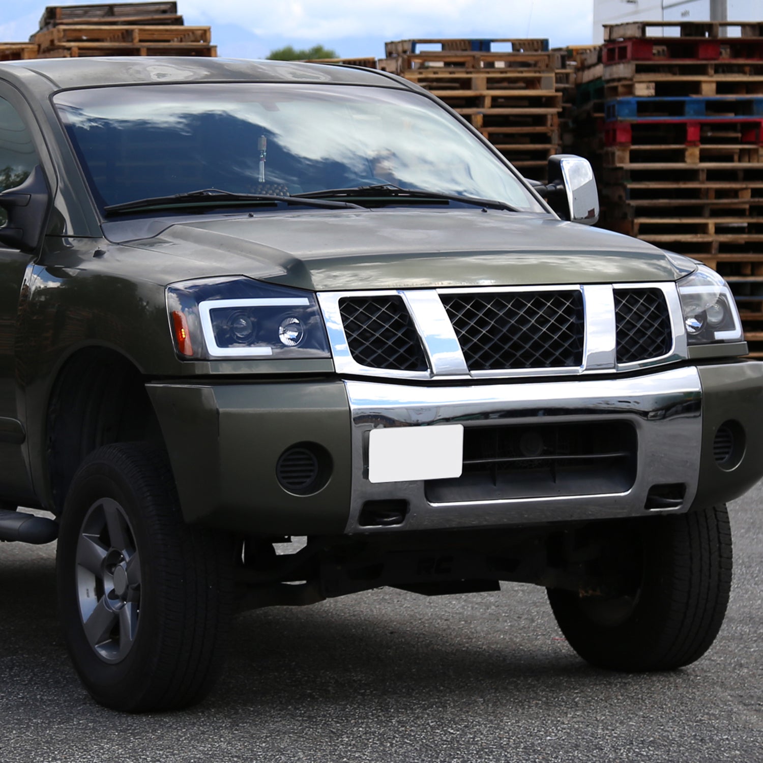 For 2004-07 Nissan Armada / Nissan Titan 2004-15 LED C-Bar Headlights Signal Black