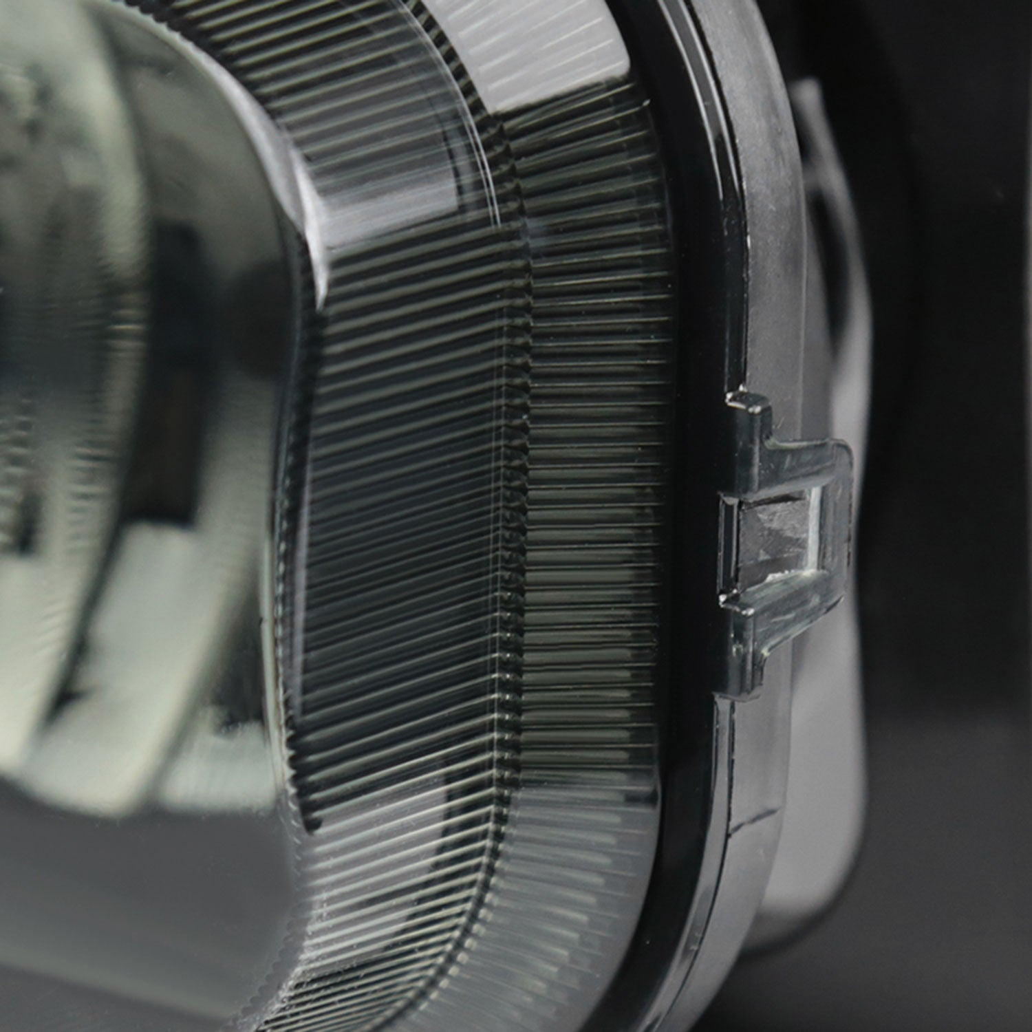 2005-2007 Ford F-250/F-350/Excursion H10 Fog Lights Chrome/Smoke Lens