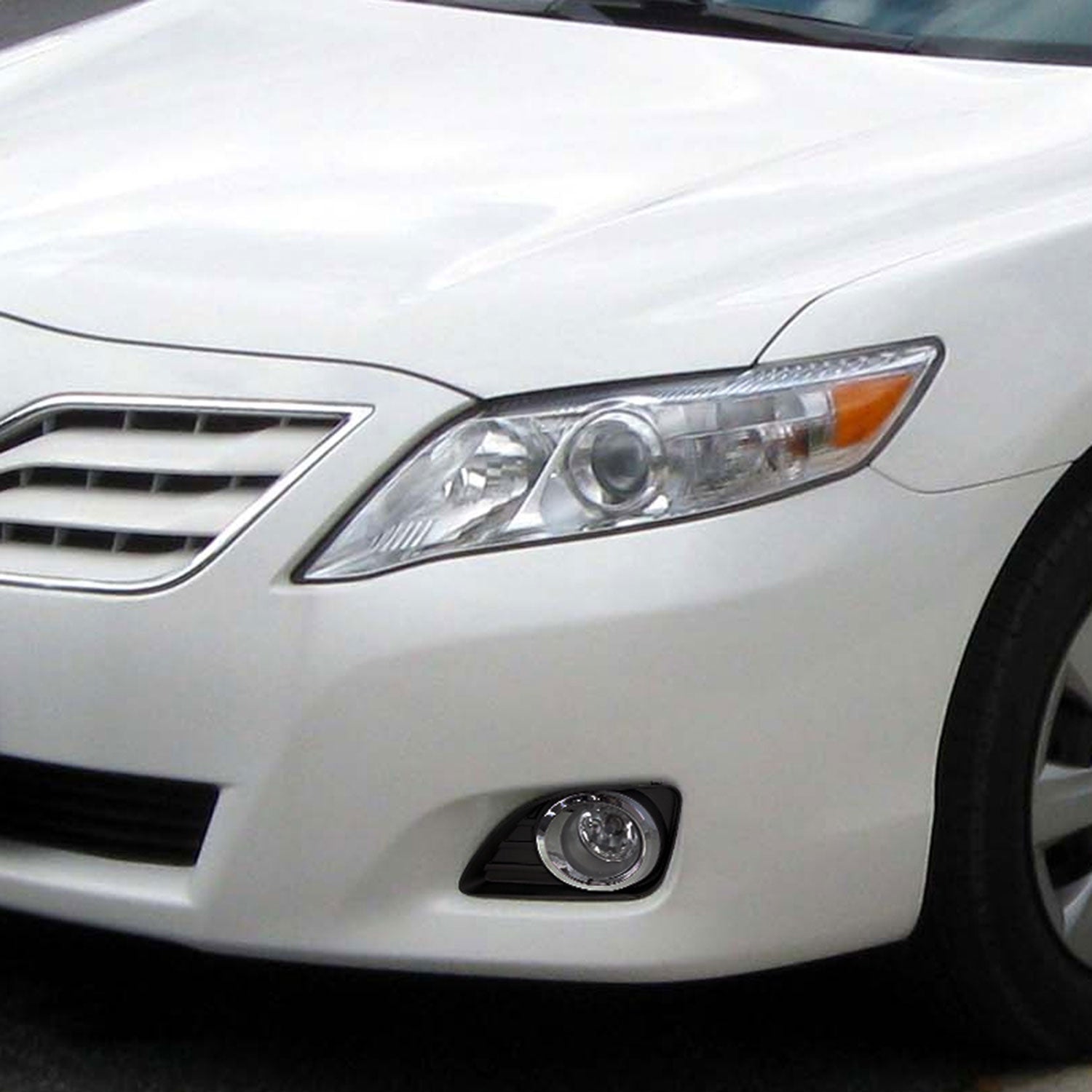 2010-2011 Toyota Camry LE/XLE/Base H11 Fog Lights Kit Chrome/Clear Lens