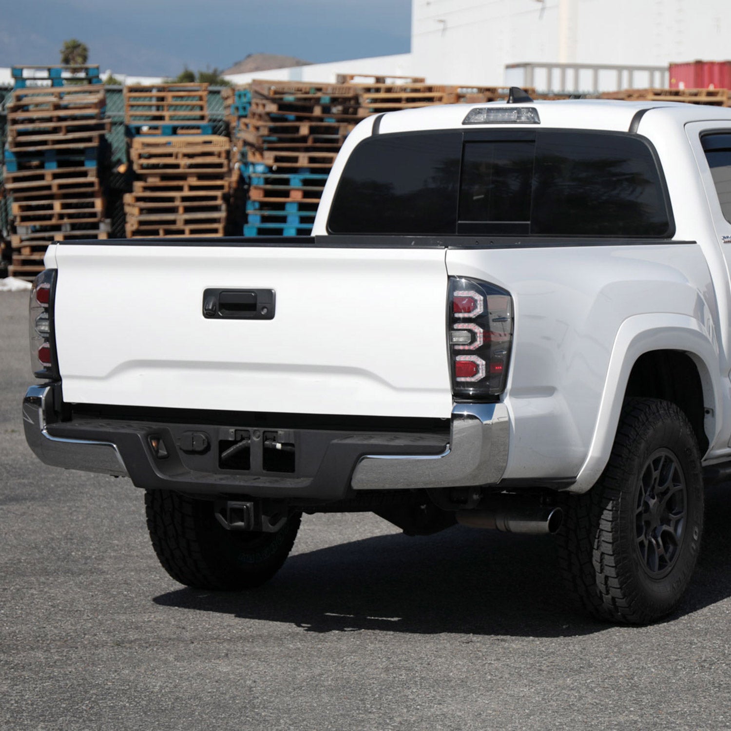 2016-2022 Toyota Tacoma Sequential Signal LED Tail Lights Jet Black/Clear Lens