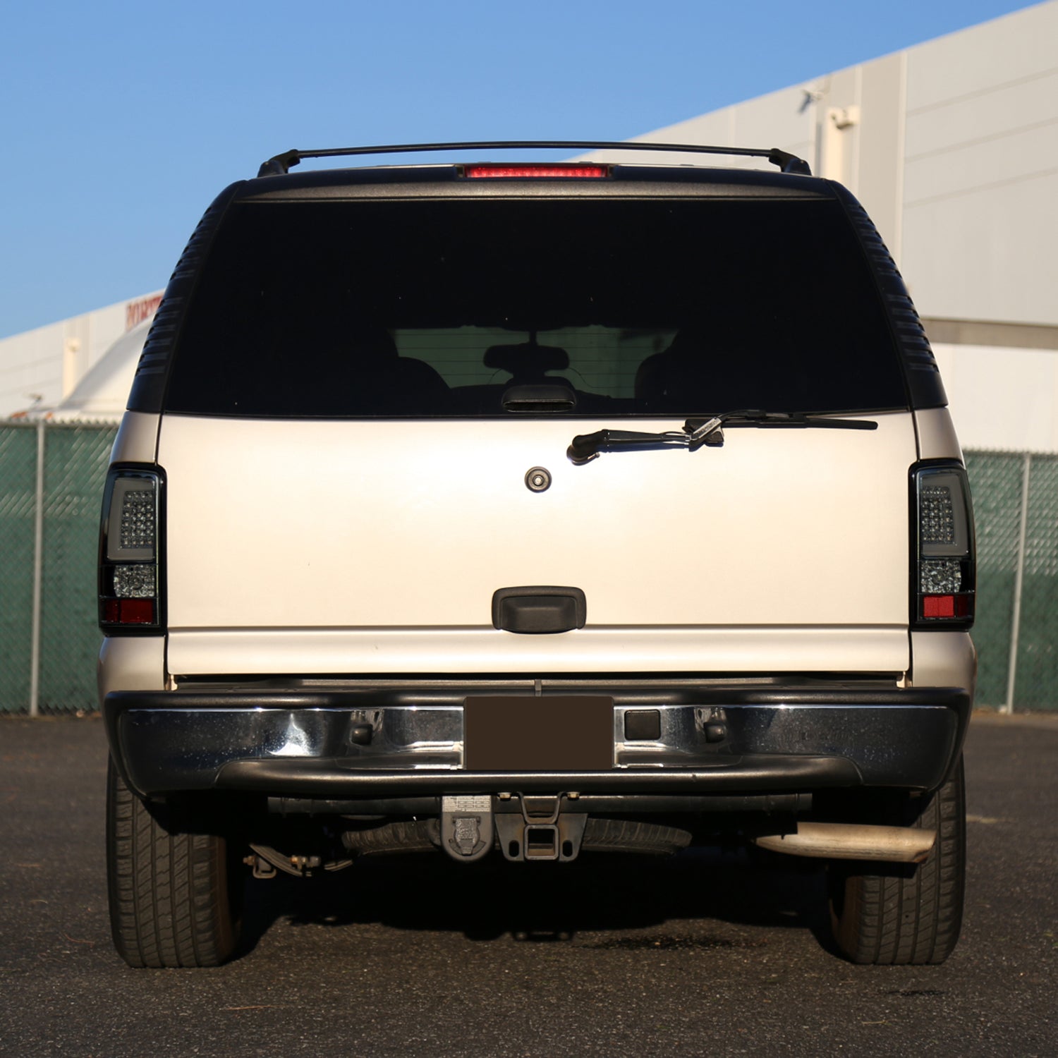 2000-2006 Chevy Suburban/Tahoe/Yukon/Yukon XL LED C Bar Tail Lights Smoke