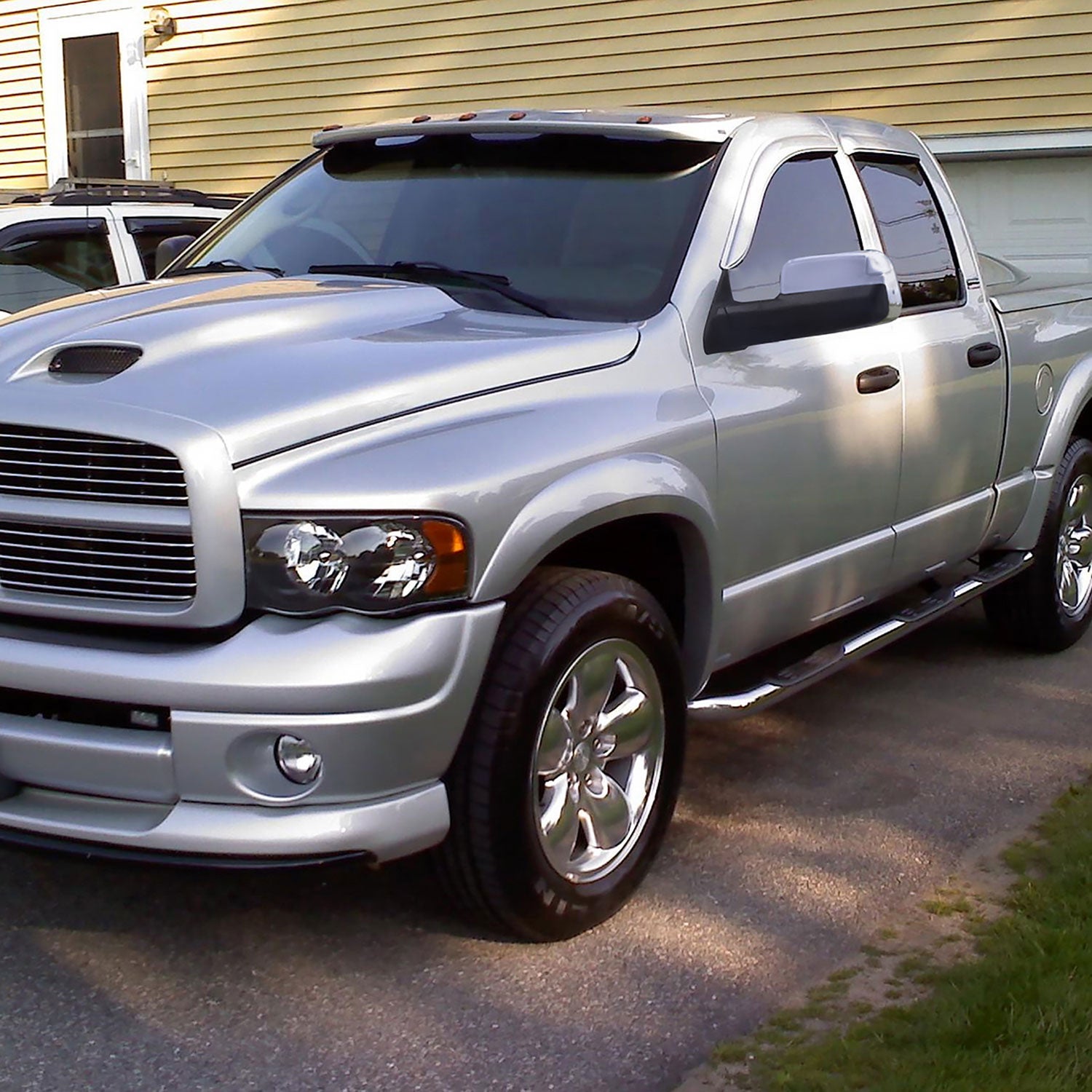2002-2009 Dodge RAM Heated & Manual Fold Chrome Towing Mirrors Turn Signal