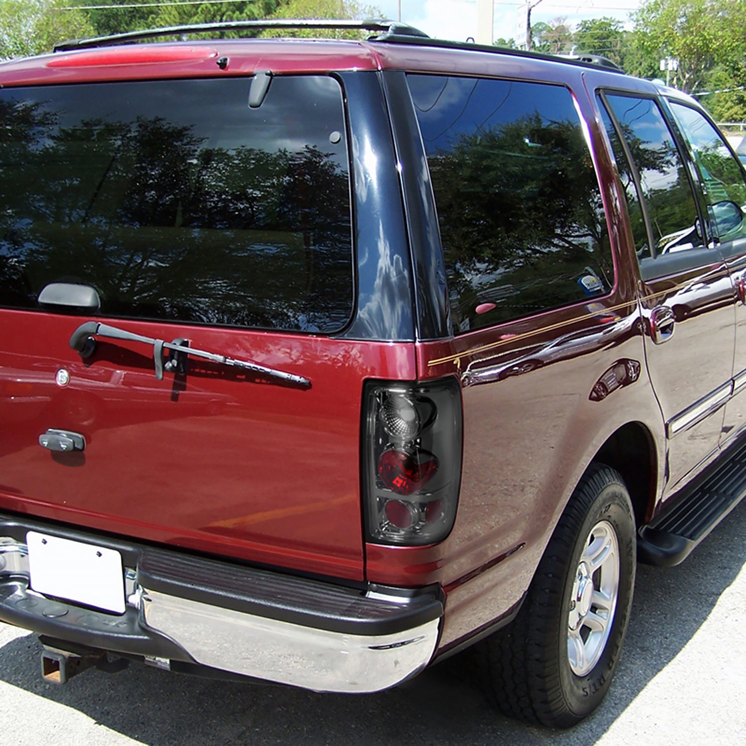 1997-2002 Ford Expedition Tail Lights Chrome Housing/Smoke Lens