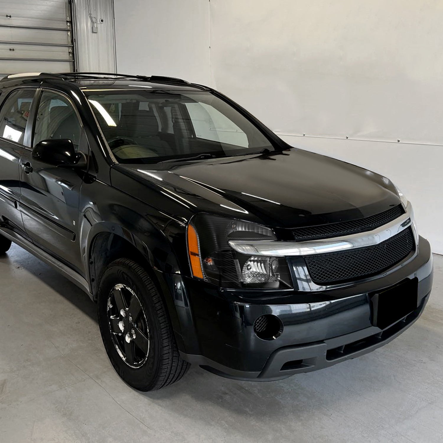 2005-2009 Chevy Equinox Factory Headlights w/Amber Reflector Matt Black/Clear