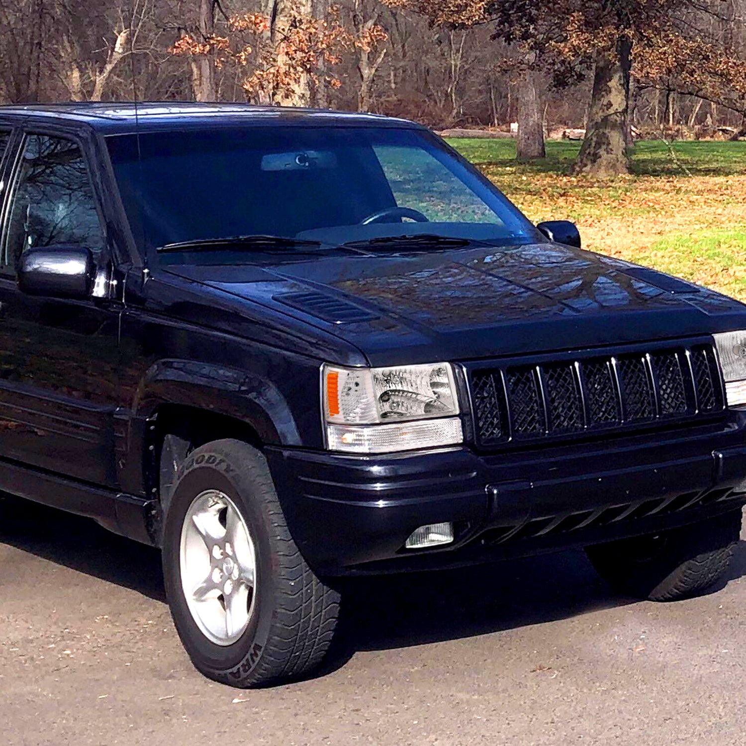 1993-1998 Jeep Grand Cherokee Factory Style Headlights Chrome/Clear Lens