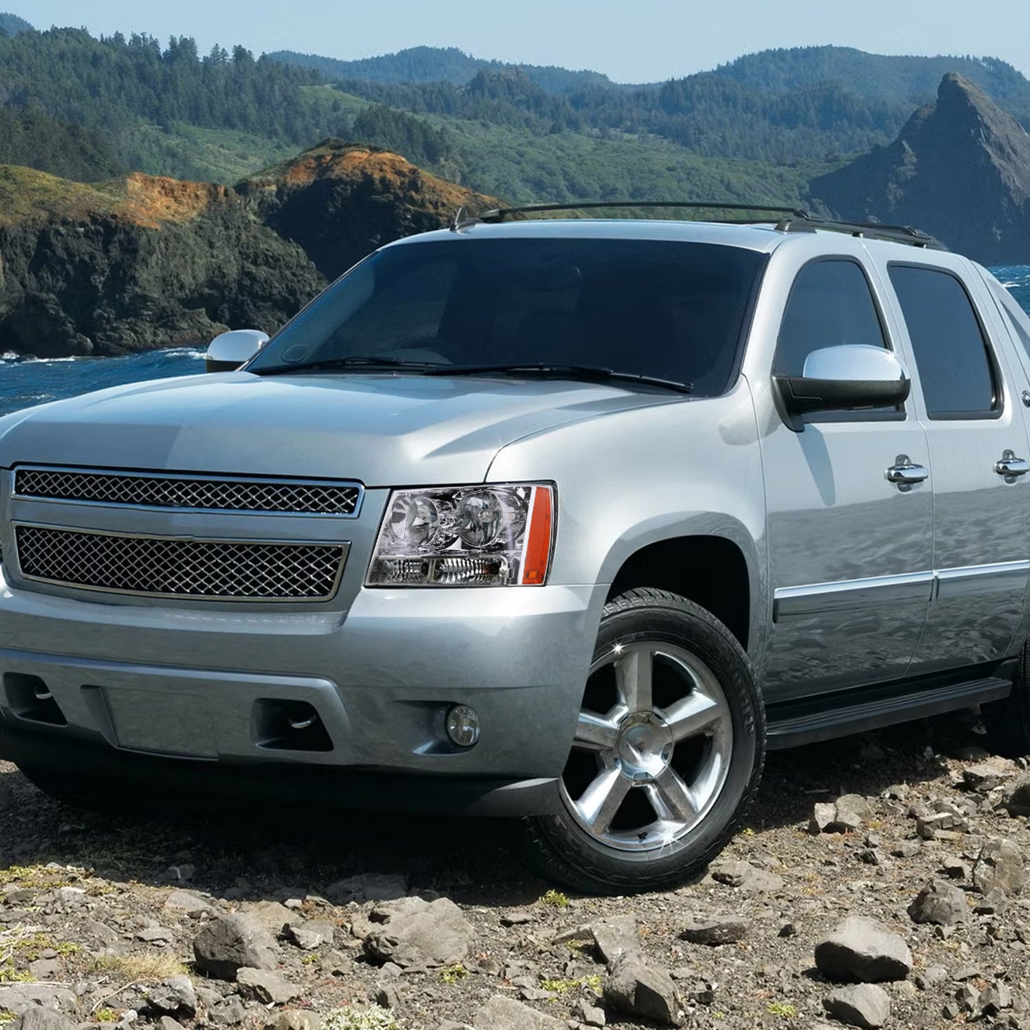 2007-2014 Chevy Avalanche/Tahoe/Suburban Factory Style Headlights Chrome/Clear