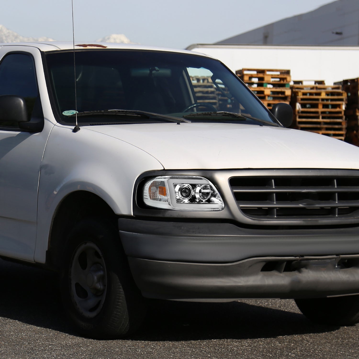 1997-2004 Ford F-150 / 97-2002 Expedition LED C-Bar Projector Headlights Chrome