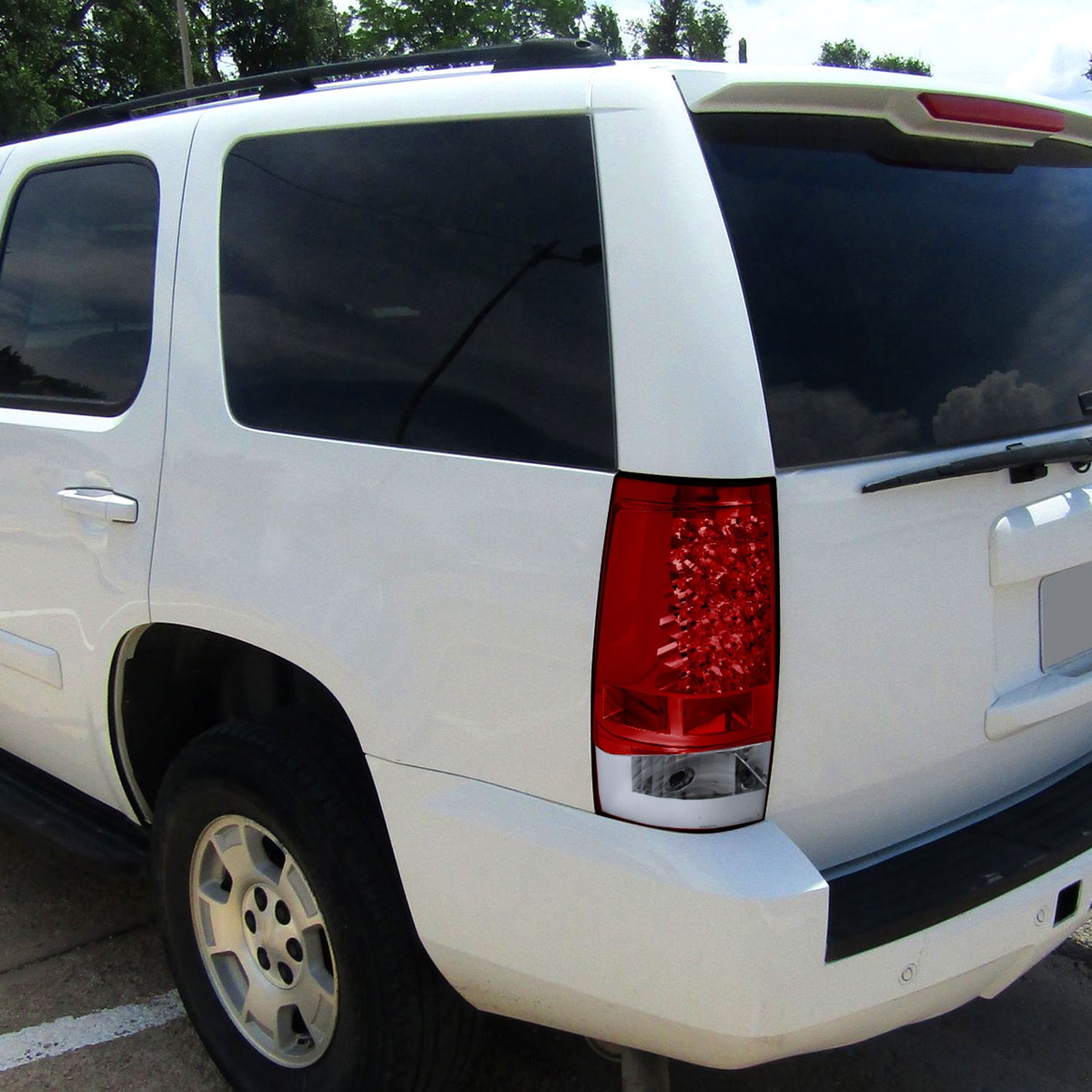 2007-2014 Chevy Tahoe/Suburban LED Tail Lights Chrome Housing/Red Clear Lens