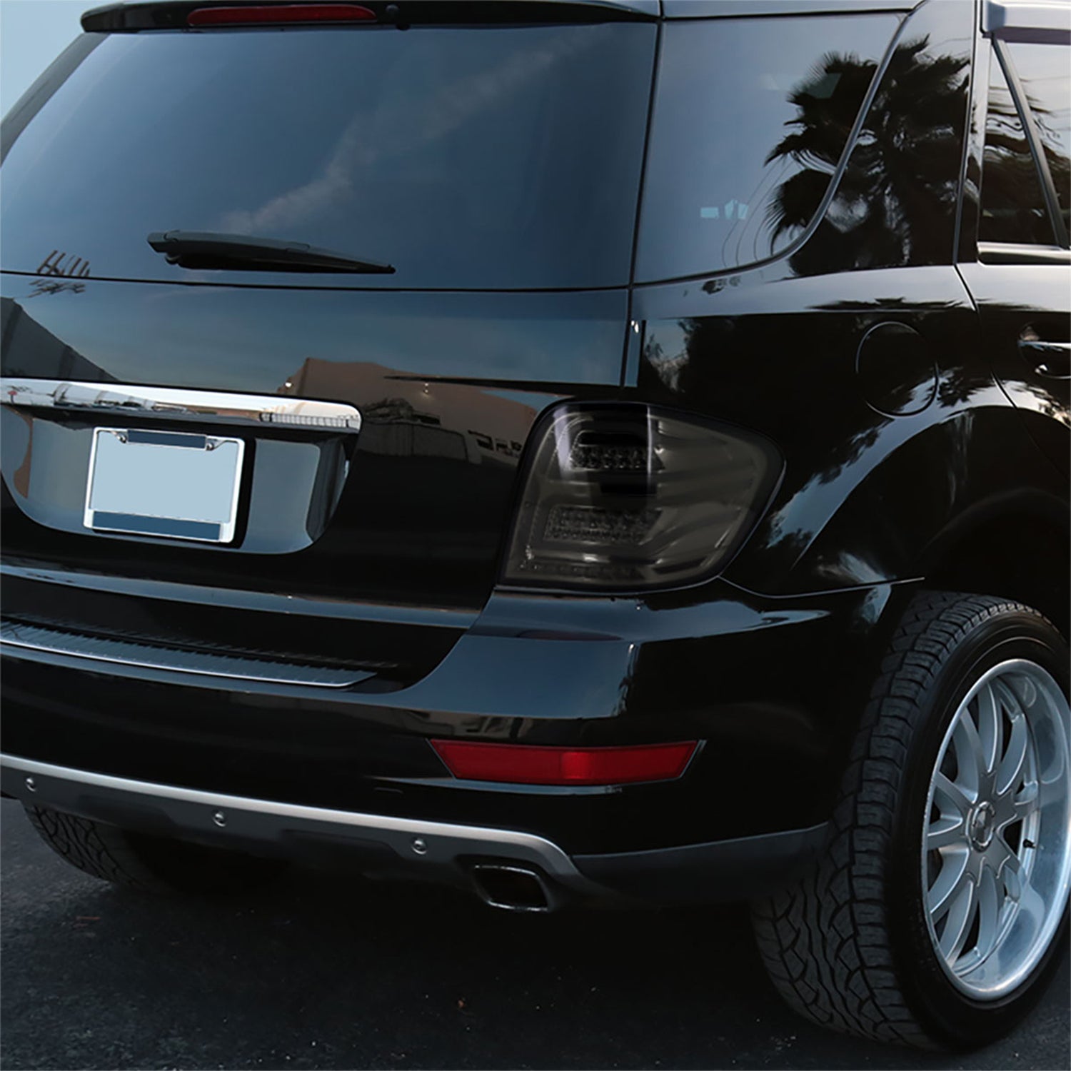 2006-2011 Mercedes Benz W164 ML Class LED Tail Lights Chrome/Smoke Lens