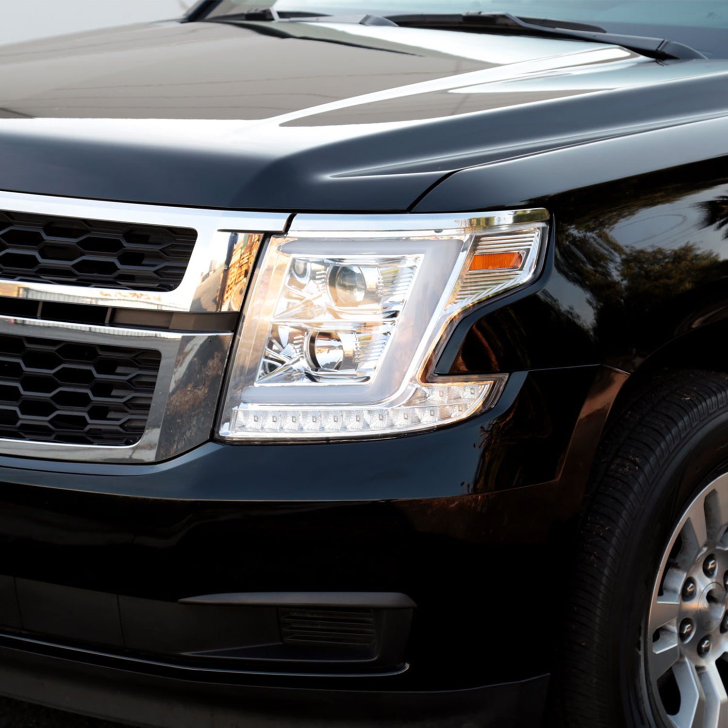 2015-2020 Chevy Tahoe Suburban/ 3500HD LED C-Bar Headlights LED Signal Chrome