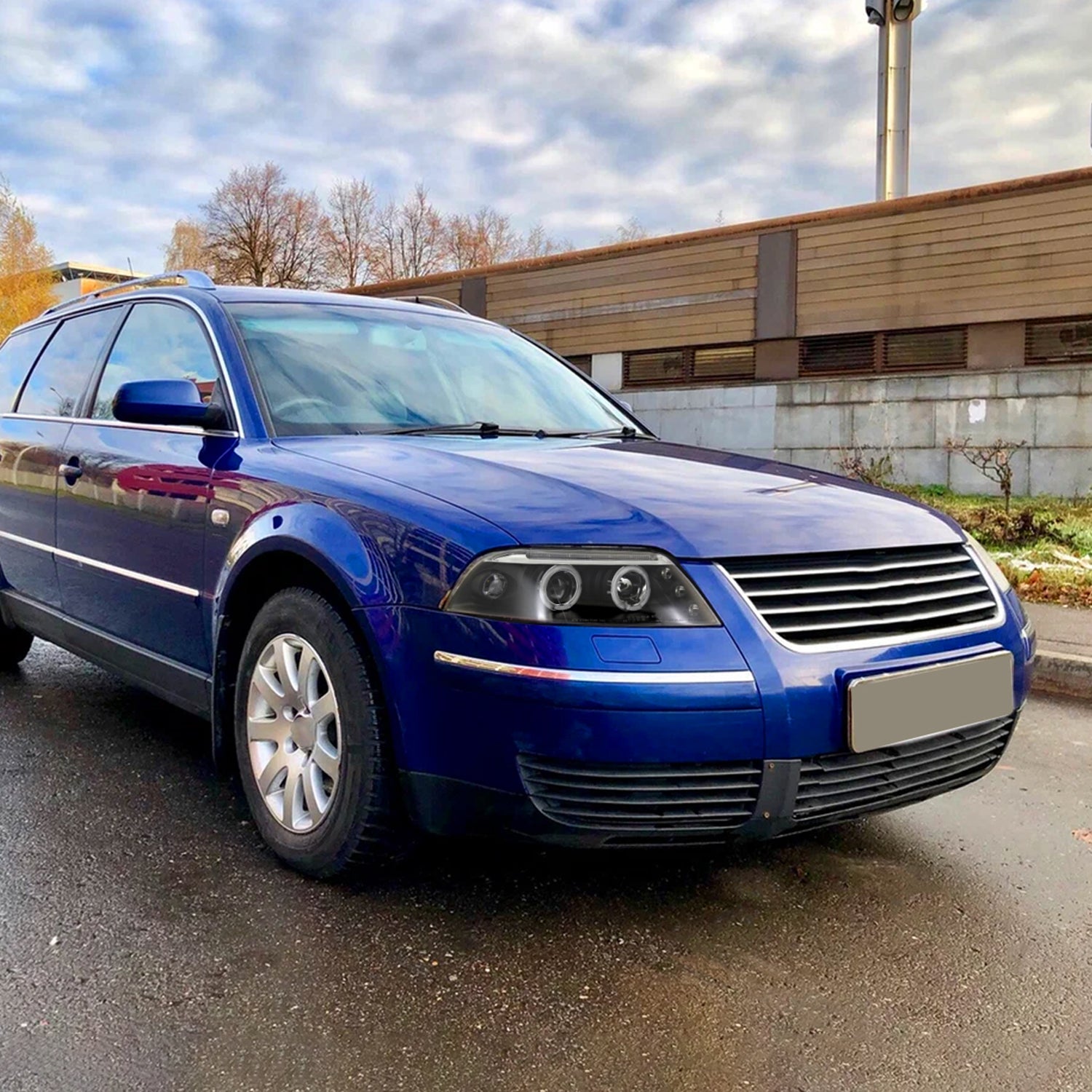 2001-2005 VW Passat Dual Halo Projector Headlights Matte Black/Clear Lens