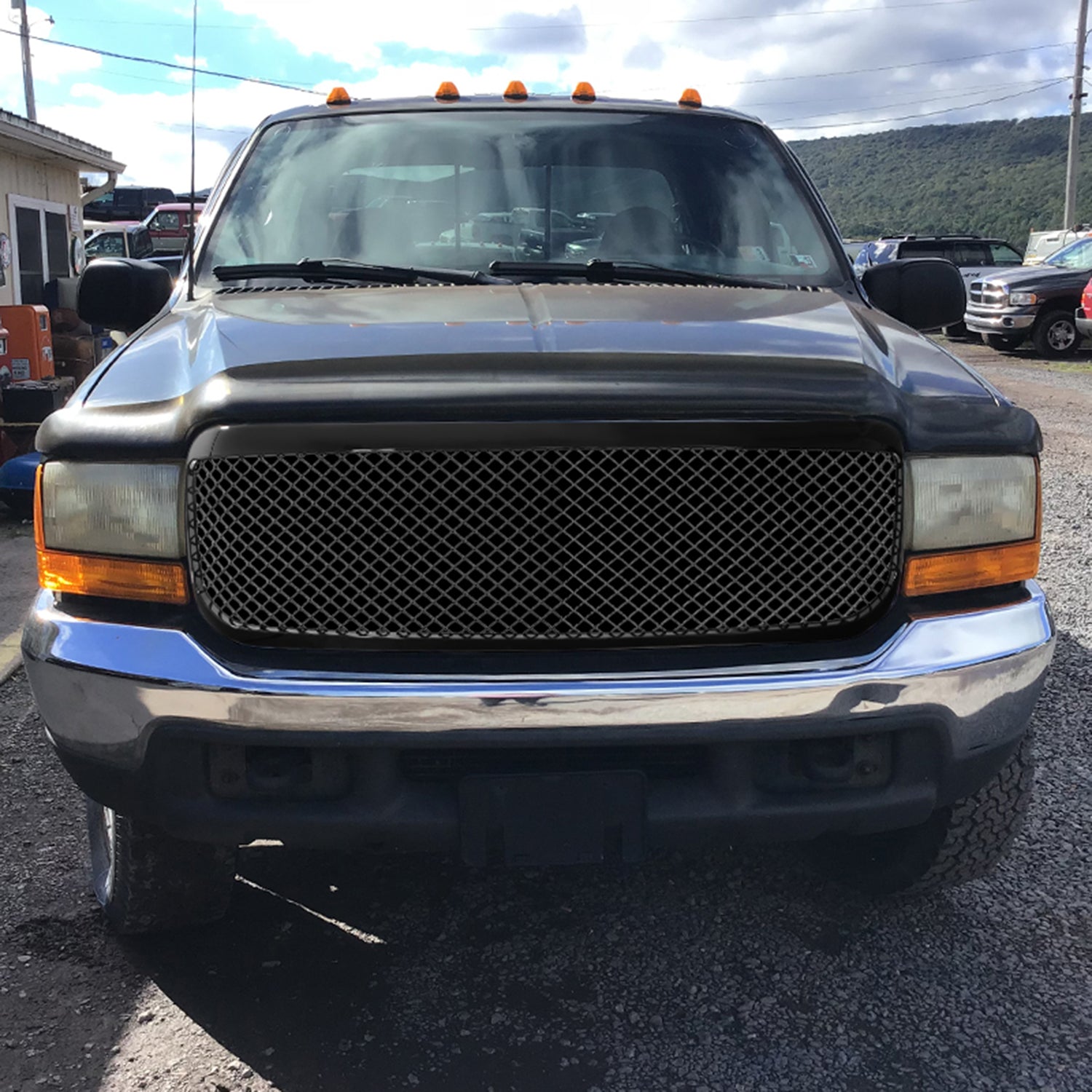 1999-2004 Ford F-250/F-350/Excursion Glossy Black ABS Mesh Grille