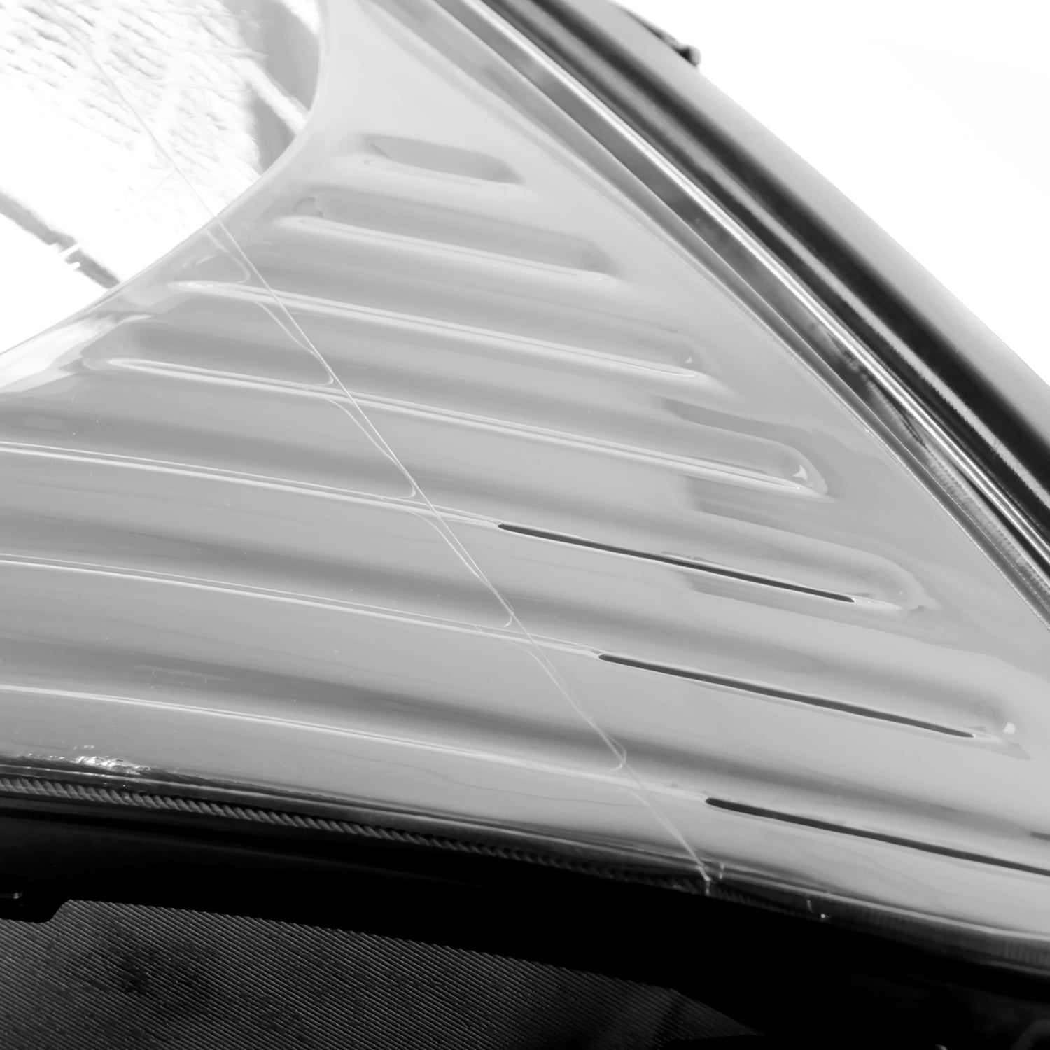 2000-2004 Ford Focus Factory Style Crystal Headlights Chrome/Clear Lens