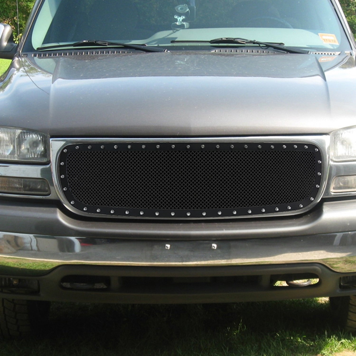 1999-2006 GMC Sierra/Yukon/Yukon XL Rivet Style Black Steel Mesh Grille Insert