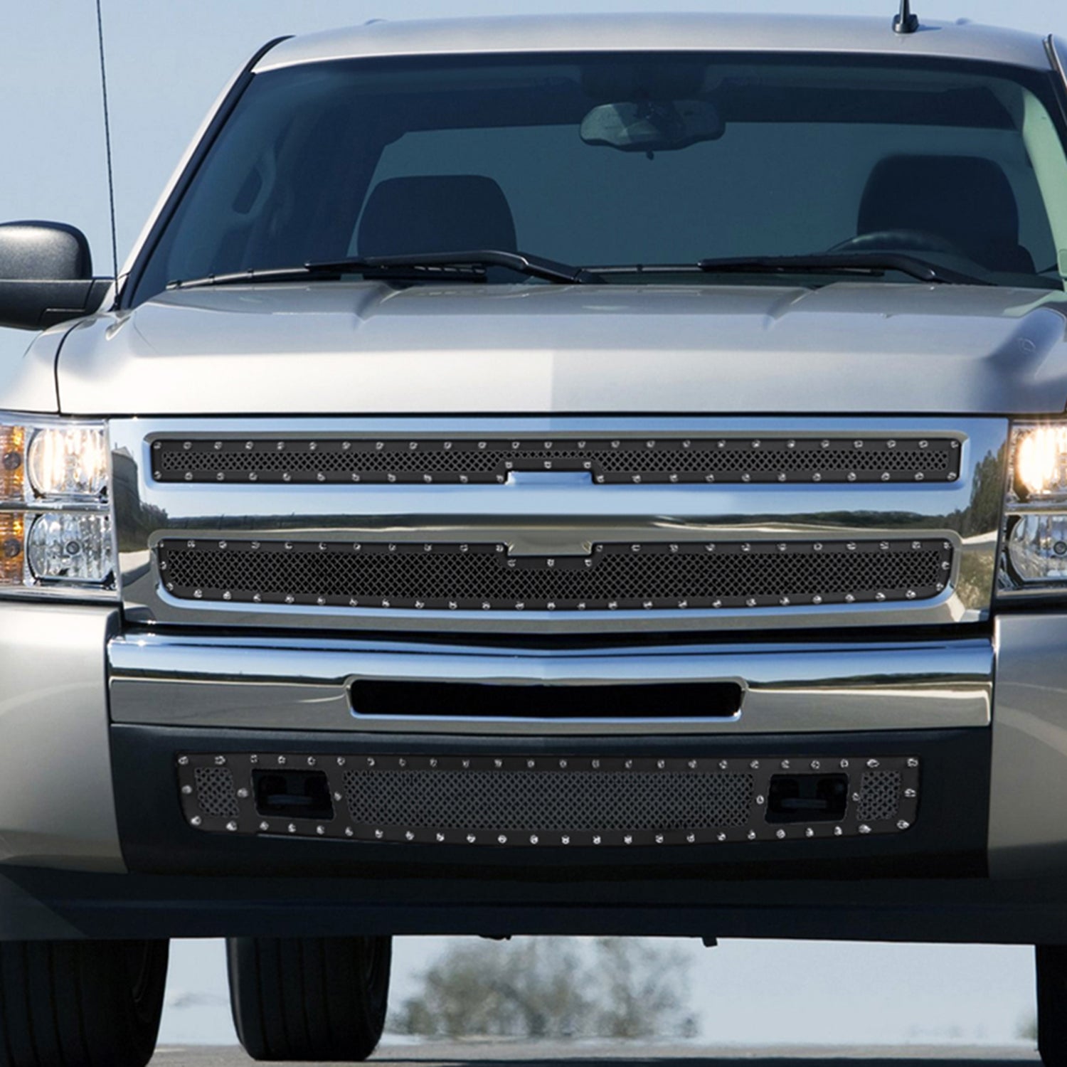 2007-2013 Chevy Silverado 1500/1500HD Rivet Black Steel 3PC Mesh Grille insert