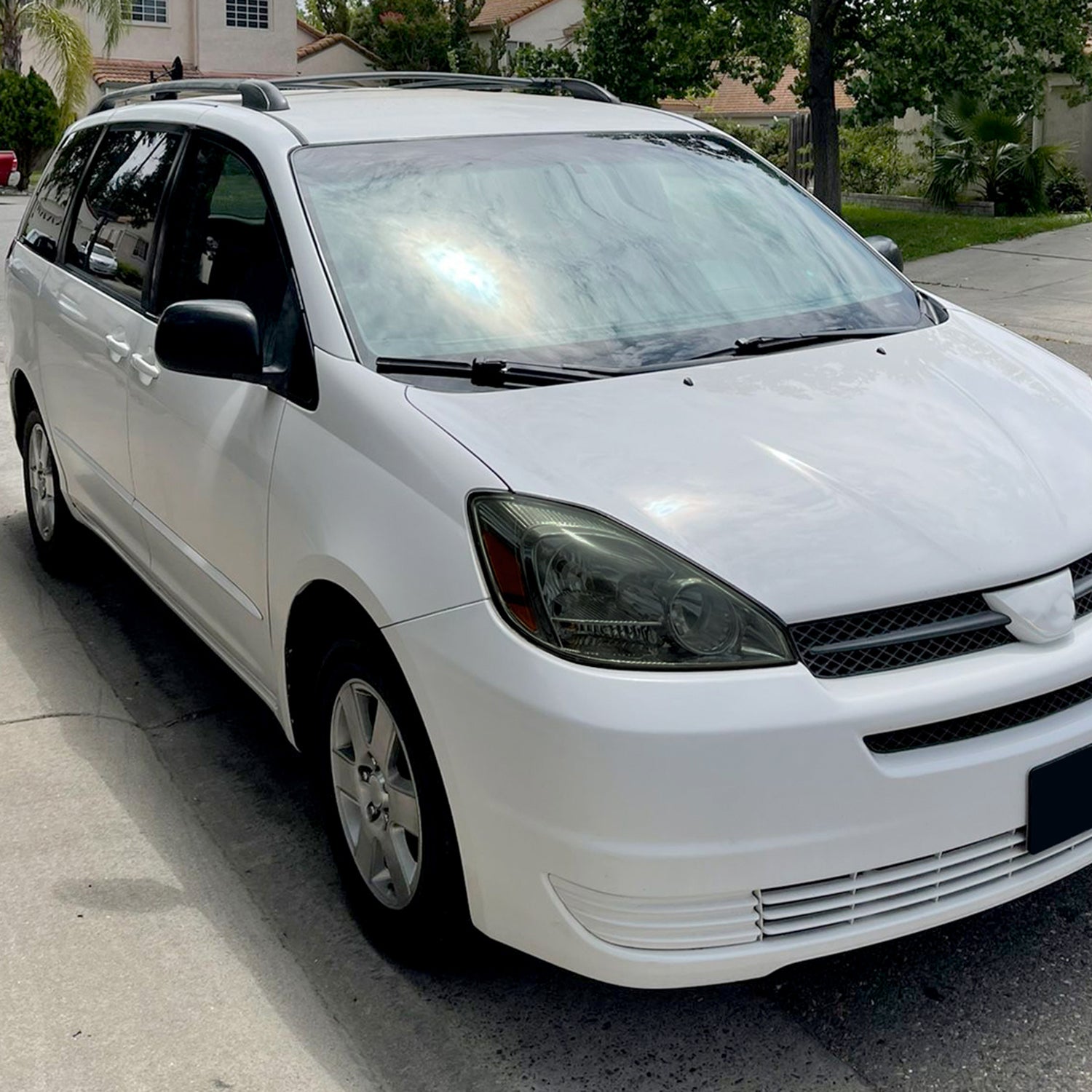 2004-2005 Toyota Sienna Factory Headlights w/Amber Reflector Chrome/Smoke